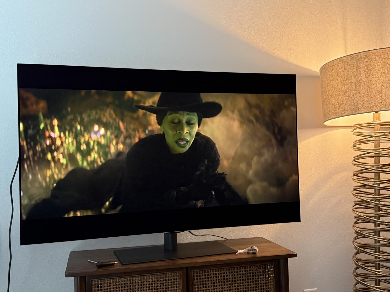 LG 65-Inch Class OLED evo G4 Series Smart TV 4K Processor Flat Screen with Magic Remote AI-Powered with Alexa Built-in (OLED65G4SUB, 2024) Customer Review LG 65-Inch Class OLED evo G4 Series Smart TV 4K Processor Flat Screen with Magic Remote AI-Powered with Alexa Built-in (OLED65G4SUB, 2024) - Customer Photo 3