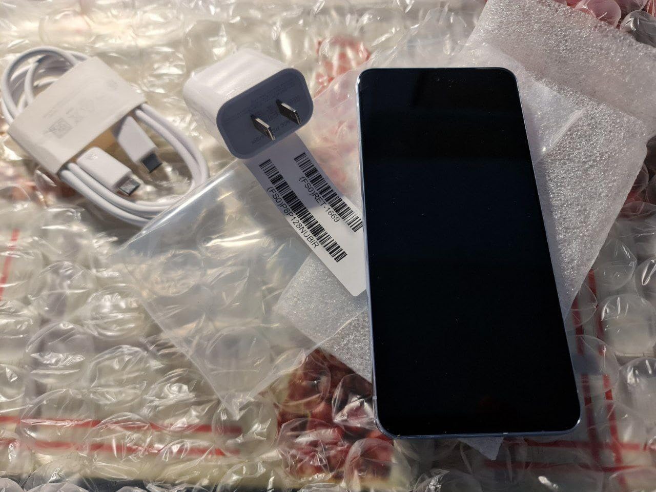 Google Pixel 8 Pro, 128GB Fully Unlocked Black (Renewed) - Customer Photo 1