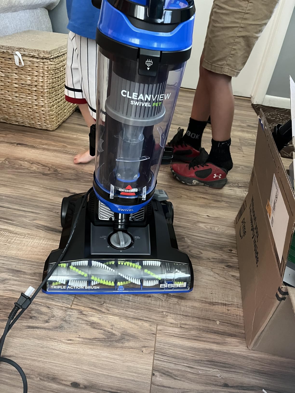 Bissell CleanView Swivel Vacuum with Triple Action Brush Roll, Swivel Steering, Extension Wand, Easy-Empty Dirt Tank, Multi-Cyclonic Suction System, New 2024 Model - Customer Photo 2