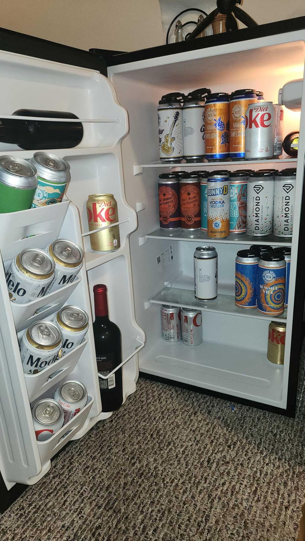 Midea MERM33S1AST 3.3 Cubic Feet Compact Refrigerator, Silver Customer Review Midea MERM33S1AST 3.3 Cubic Feet Compact Refrigerator, Silver - Customer Photo 2