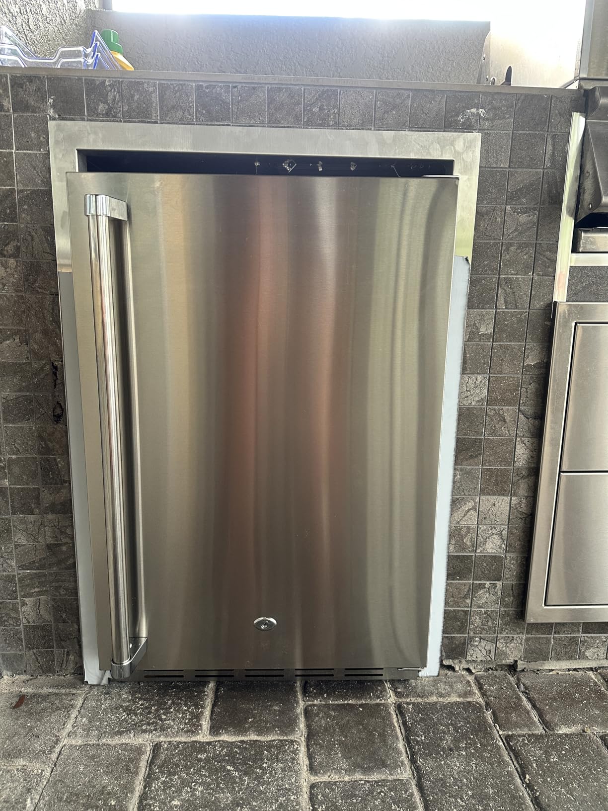 21 Inch Outdoor Refrigerator, Weather Proof Stainless Steel Beverage Beer Cooler Under Counter Fridge, Indoor/Outdoor Refrigerator with 3 Shelves for Patio Kitchen and Commercial Use - Customer Photo 1