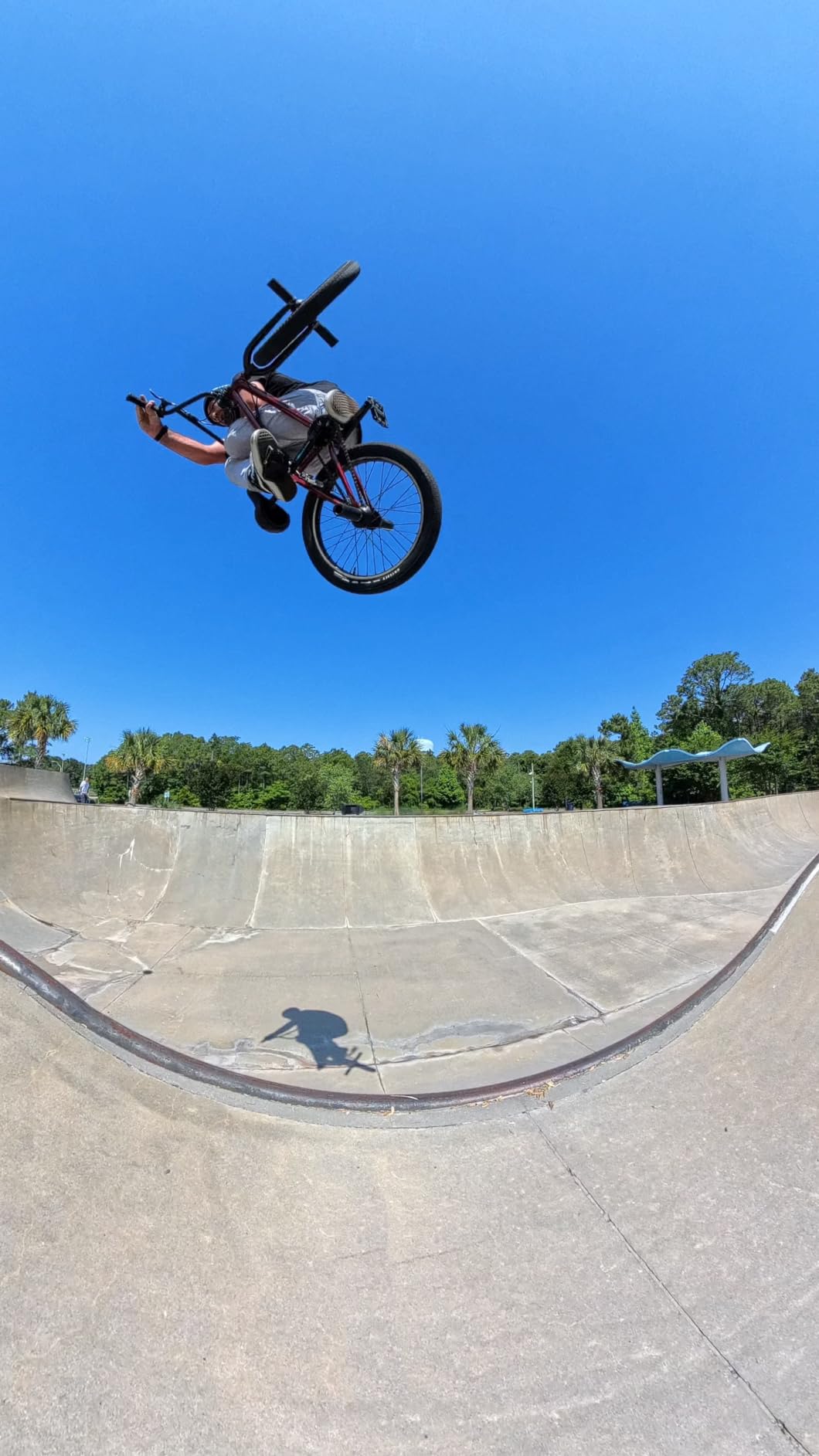 Insta360 X4 Get-Set Bundle - 8K Waterproof 360 Action Camera, 4K Wide-Angle Video, Invisible Selfie Stick, Removable Lens Guards, 135 Min Battery Life, AI Editing, Stabilization - Customer Photo 2