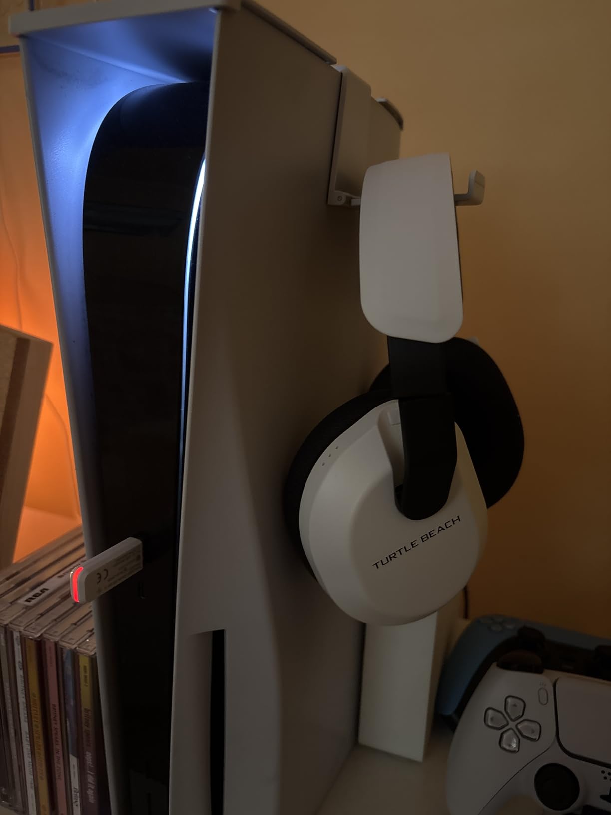 Turtle Beach Stealth 600 Wireless Multiplatform Amplified Gaming Headset for Xbox Series X|S, Xbox One, PC, PS5, PS4, & Mobile – Bluetooth, 80-Hr Battery, Noise-Cancelling Mic – White - Customer Photo 1