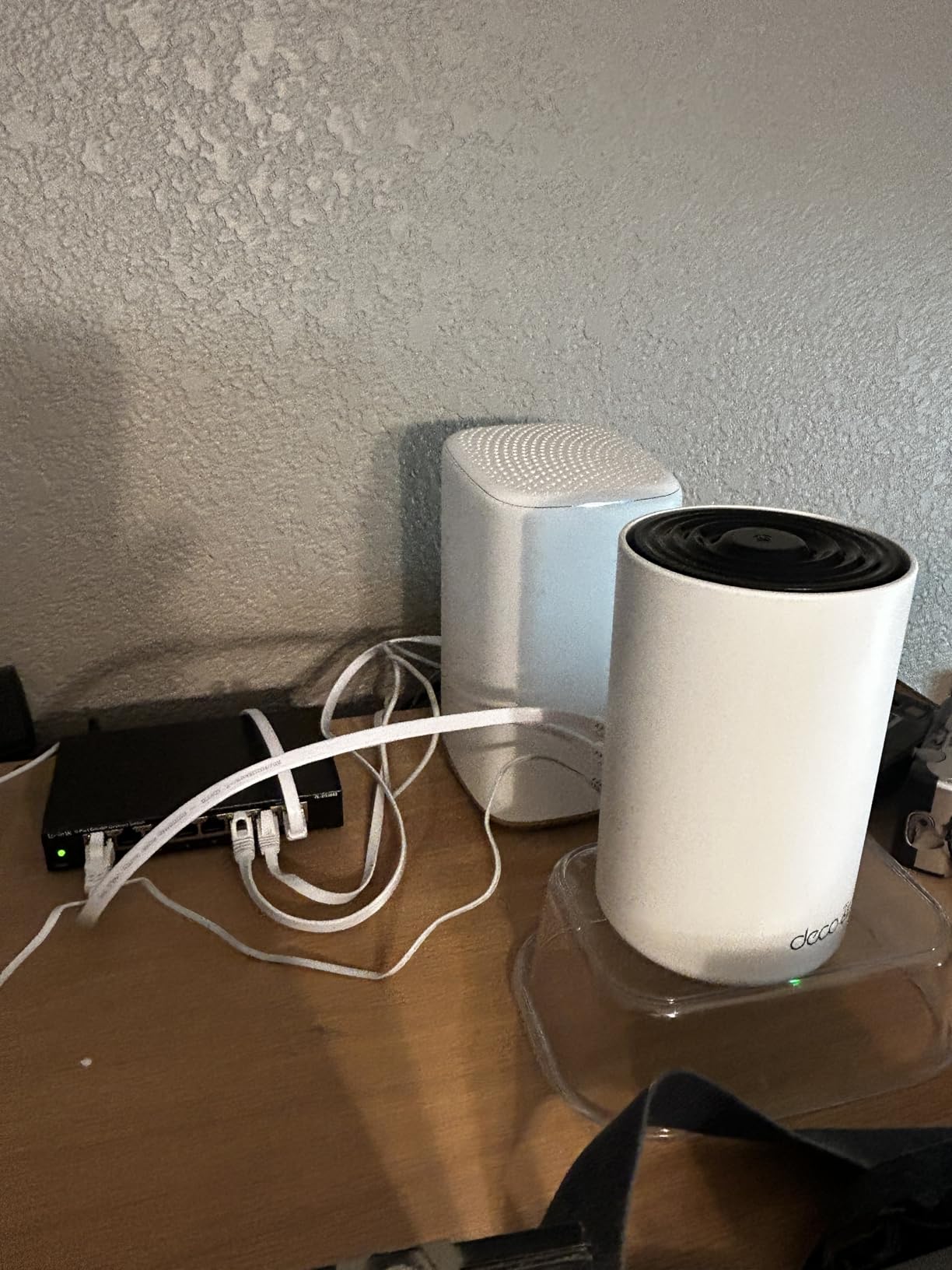 TP-Link Deco XE70 Pro AXE4900 Tri-Band WiFi 6E Mesh WiFi System - 2.5G WAN/LAN Ports, 4.9 Gbps Wi-Fi 7,200 Sq. Ft Coverage, Connect up to 200 Devices, 6 GHz Band, 3-Pack - Customer Photo 1