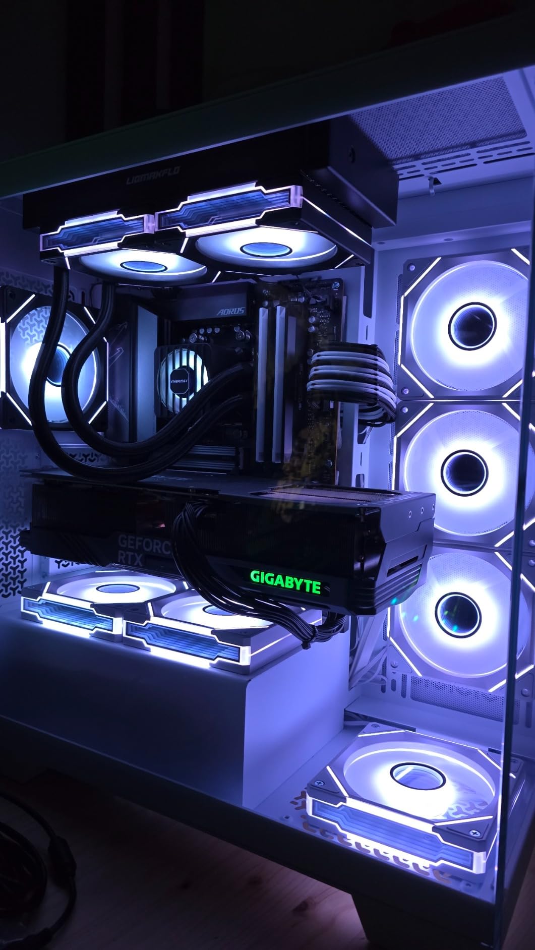 CORSAIR 3500X ARGB Mid-Tower ATX PC Case – Panoramic Tempered Glass – Reverse Connection Motherboard Compatible – 3X CORSAIR RS120 ARGB Fans Included – White Customer Review CORSAIR 3500X ARGB Mid-Tower ATX PC Case – Panoramic Tempered Glass – Reverse Connection Motherboard Compatible – 3X CORSAIR RS120 ARGB Fans Included – White - Customer Photo 2