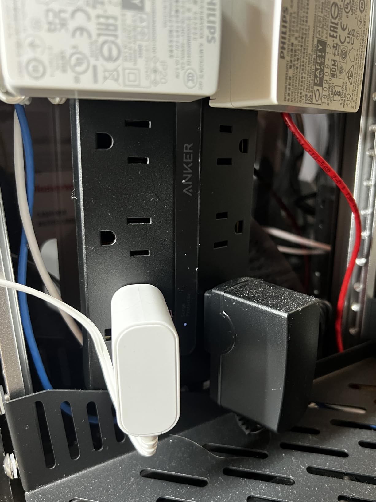 Anker Flat Plug Power Strip, 12-in-1 USB-C Power Strip with 8 AC Outlets, 2 USB-C, 2 USB-A Ports, 5feet Extension Cord, Slim Desk Charging Station, 900J Surge Protection, 35W Max for Home, Office - Customer Photo 4