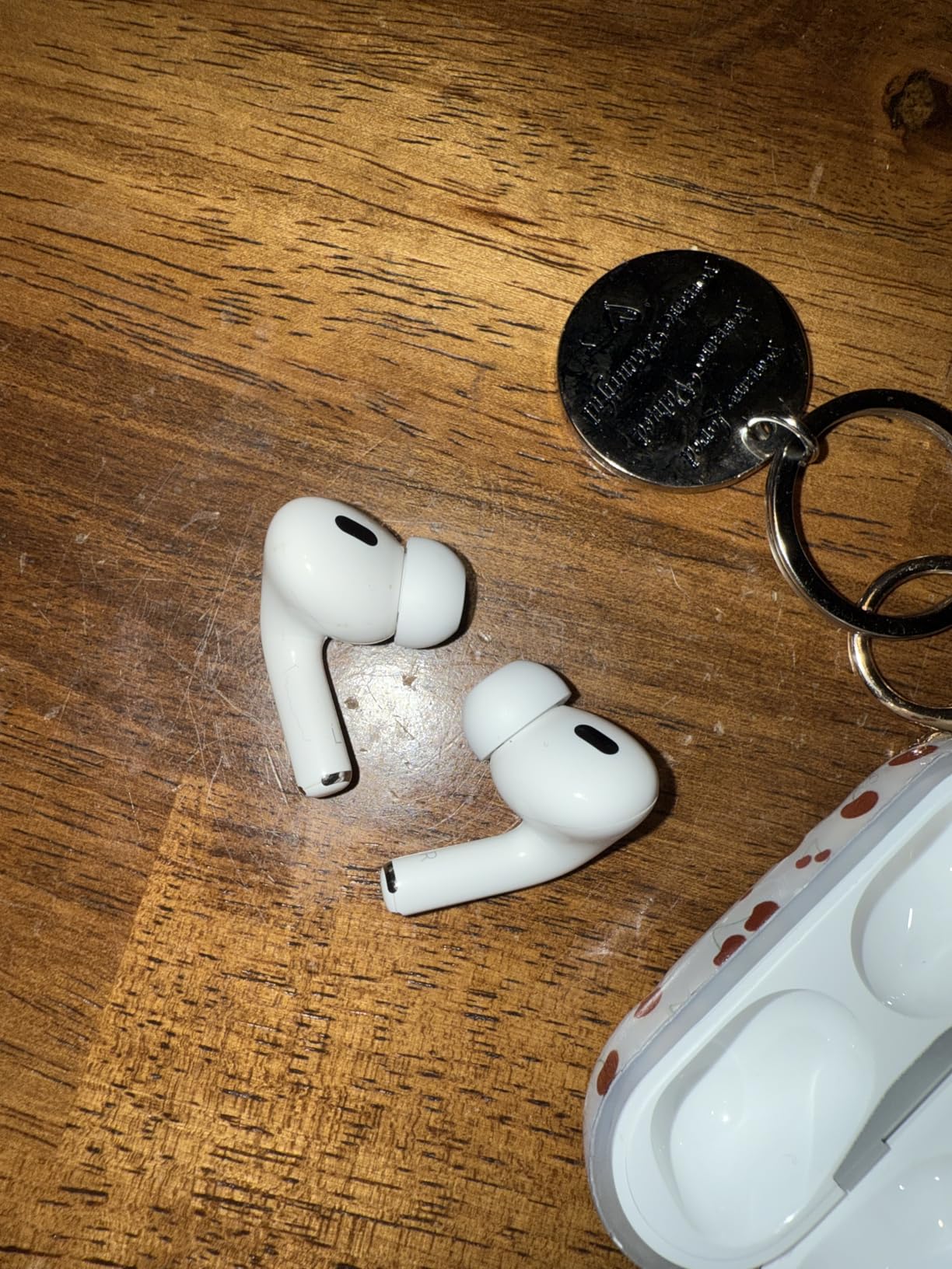 Apple AirPods Pro 2 Wireless Earbuds, Active Noise Cancellation, Hearing Aid Feature, Bluetooth Headphones, Transparency, Personalized Spatial Audio, High-Fidelity Sound, H2 Chip, USB-C Charging Customer Review Apple AirPods Pro 2 Wireless Earbuds, Active Noise Cancellation, Hearing Aid Feature, Bluetooth Headphones, Transparency, Personalized Spatial Audio, High-Fidelity Sound, H2 Chip, USB-C Charging - Customer Photo 1