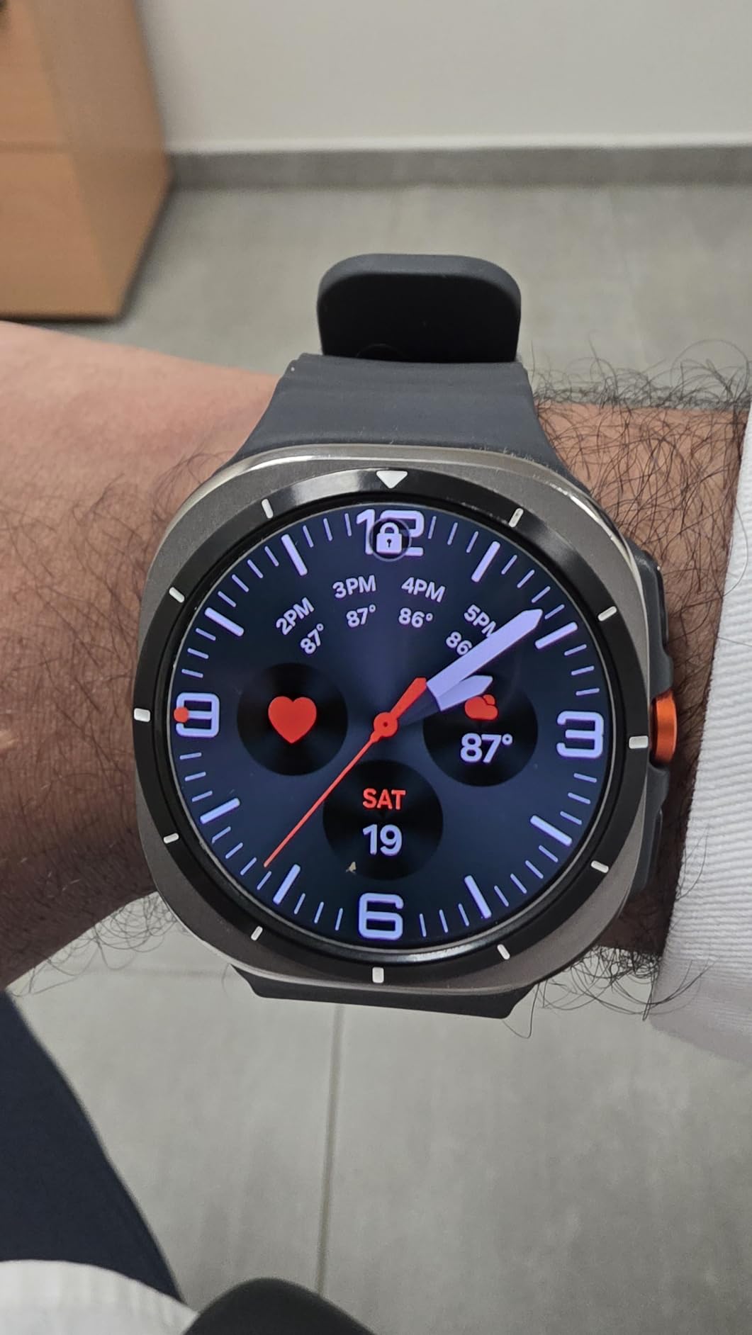 Samsung Galaxy Watch Ultra (2024) 47mm LTE AI Smartwatch w/Energy Score, Wellness Tips, Heart Rate Tracking, Sleep Monitor, Fitness Tracker, GPS,Titanium Silver [US Version, 1Yr Manufacturer Warranty] - Customer Photo 1