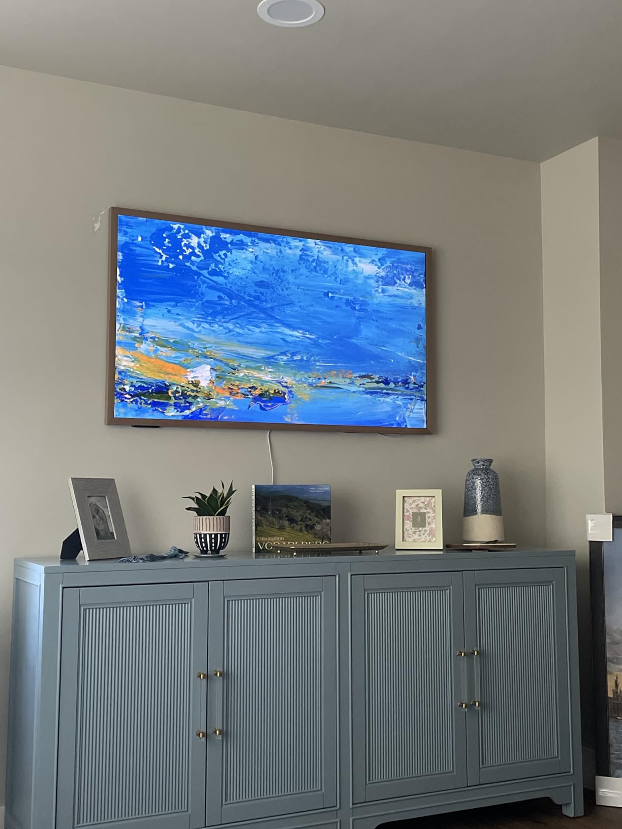 Hisense 55-Inch Class QLED 4K S7N CanvasTV Series Dolby Vision HDR Google Smart TV (55S7N) - 144Hz, Art Mode, Anti-Glare Panel, Hi-Matte Display, Frame & UltraSlim Wall Mount Included - Customer Photo 1