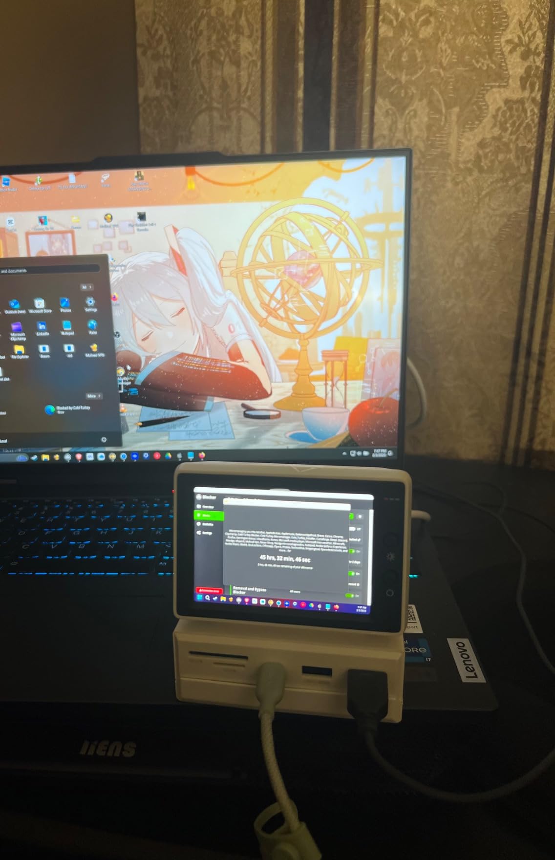 Hagibis 3.5inch IPS USB Mini Screen with USB C Hub, USB-C&HDMI Monitor AIDA64 Mini PC CPU RAM HDD Data Monitor Temperature Electronic Album Floating Lyrics Display Sub Screen for Laptop PC (960x640) - Customer Photo 2