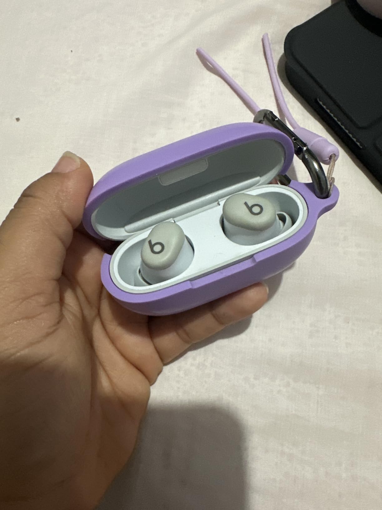 Beats Solo Buds - Wireless Bluetooth Earbuds | 18 Hours of Battery Life | Apple & Android Compatibility | Built-in Microphone - Matte Black - Customer Photo 1