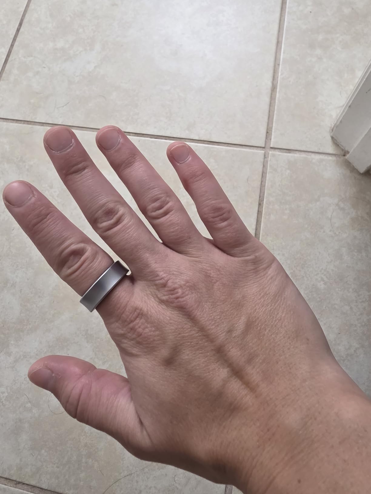 SAMSUNG Galaxy Ring, AI Smart Ring, Size First w/Sizing Kit, No App Subscription, Fitness Monitor, Sleep Tracker, Up to 7-Day Battery, Size 7, Titanium Silver [US Version, 1Yr Manufacturer Warranty] - Customer Photo 2