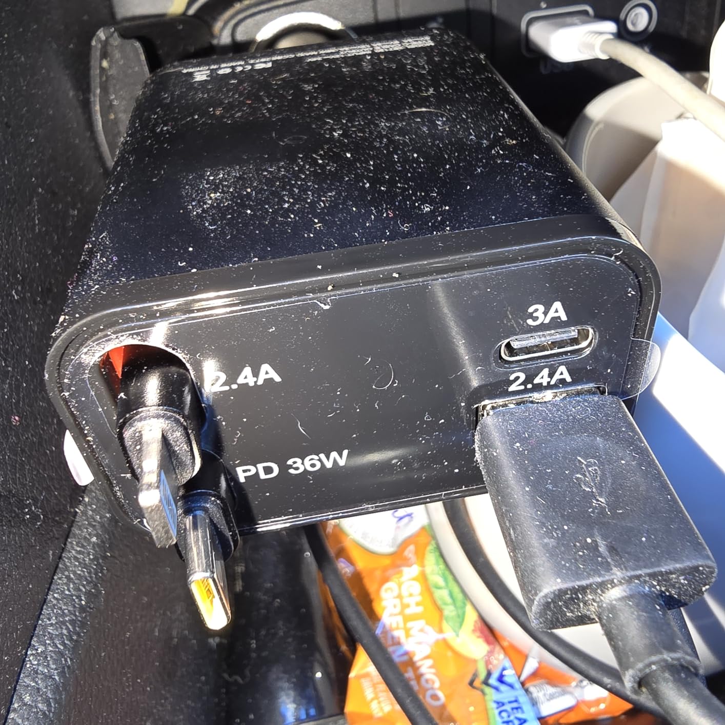 LISEN Retractable Car Charger, 69W Cars Adapter USB C Fast Charger, Car Accessories for Women Men, Christmas for Gifts for Dad Mom, Gifts for Men Women, for iPhone 17 Pro Max Air 16 15 14 13 Plus - Customer Photo 1