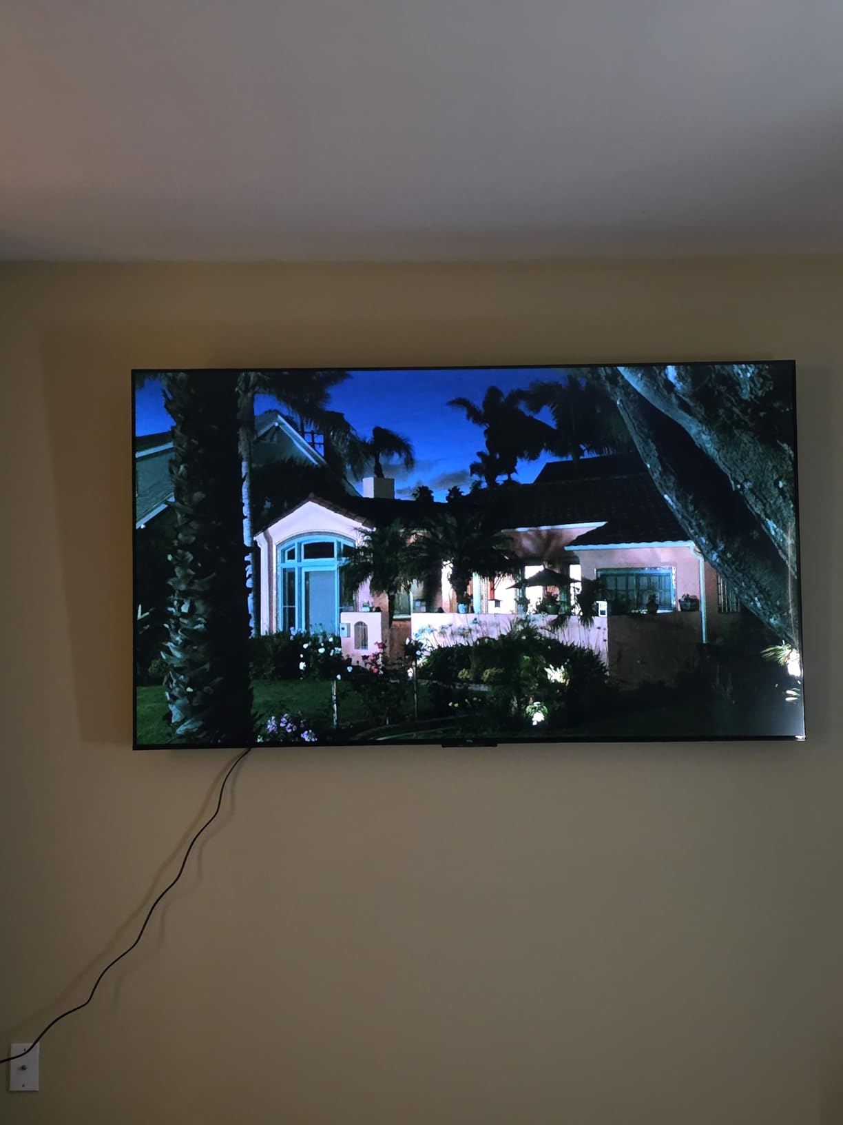 TCL 65-Inch Class S5 UHD 4K LED Smart TV with Fire TV (65S551F, 2024 Model), Dolby Vision, HDR PRO+, Dolby Atmos, Alexa Built-in with Voice Remote, Apple AirPlay 2 Compatibility, Streaming Television - Customer Photo 2