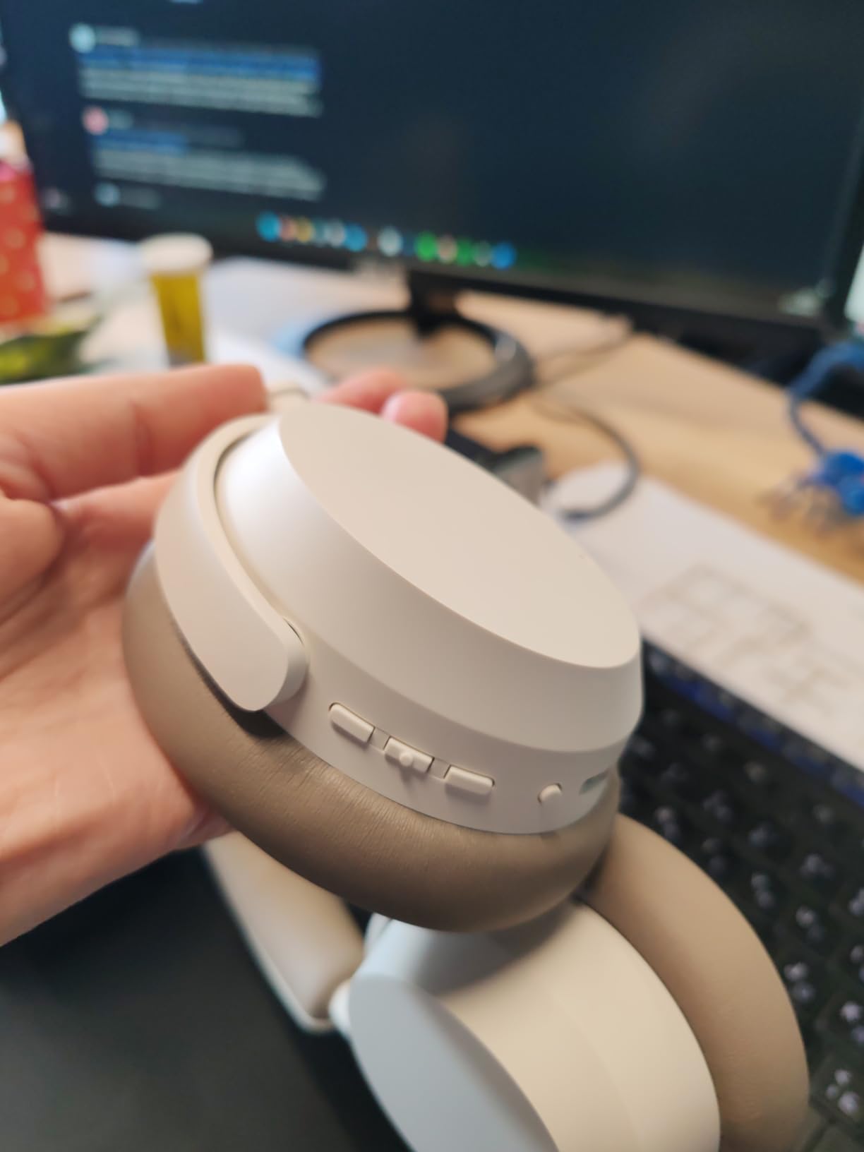 Sennheiser ACCENTUM Wireless Bluetooth Headphones - 50-Hour Battery Life, Audio, Hybrid Noise Cancelling (ANC), All-Day Comfort and Clear Voice Pick-up for Calls, Black/Copper - Customer Photo 1