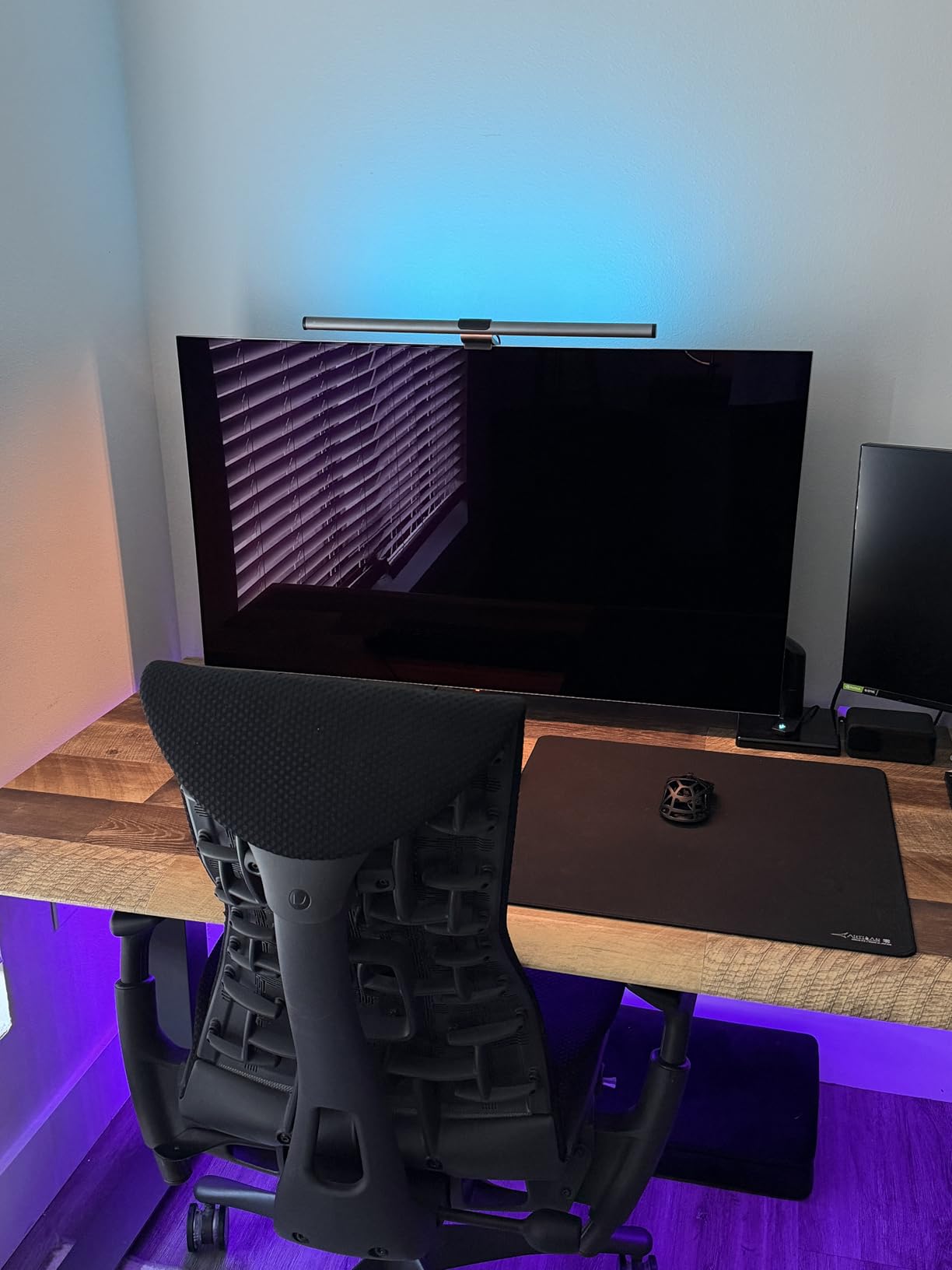 Quntis RGB Pro+ Monitor Light Bar with Remote, 15 Modes Gaming Backlight, 4 Colors & Brightness Dimmable Fronlight, 20