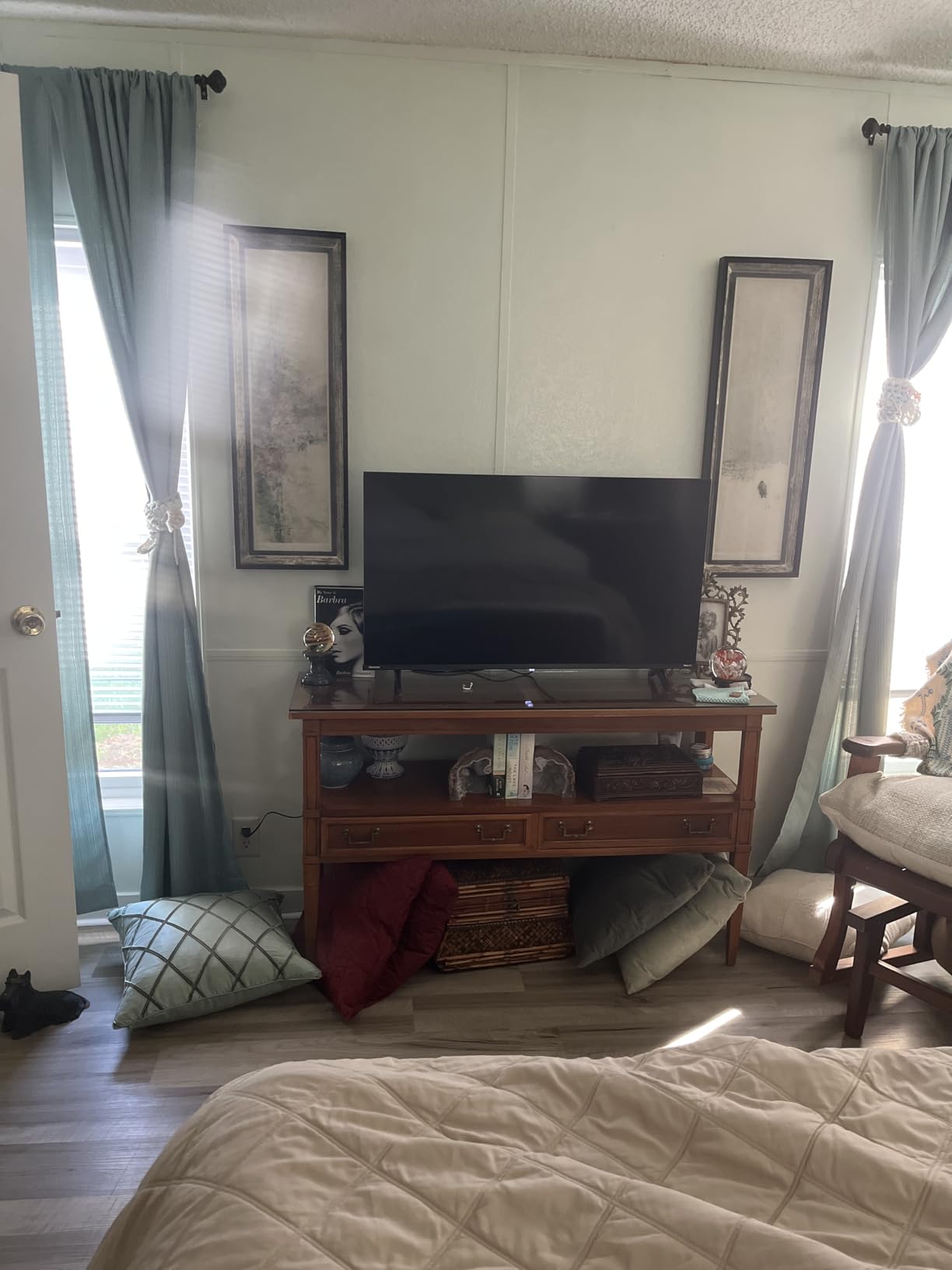 Hisense 40-Inch Class A4 Series FHD 1080p Smart Roku TV with Alexa Compatibility (40A4NR) - Dolby Audio, Slim Bezel Design, Google Assistant - Customer Photo 1