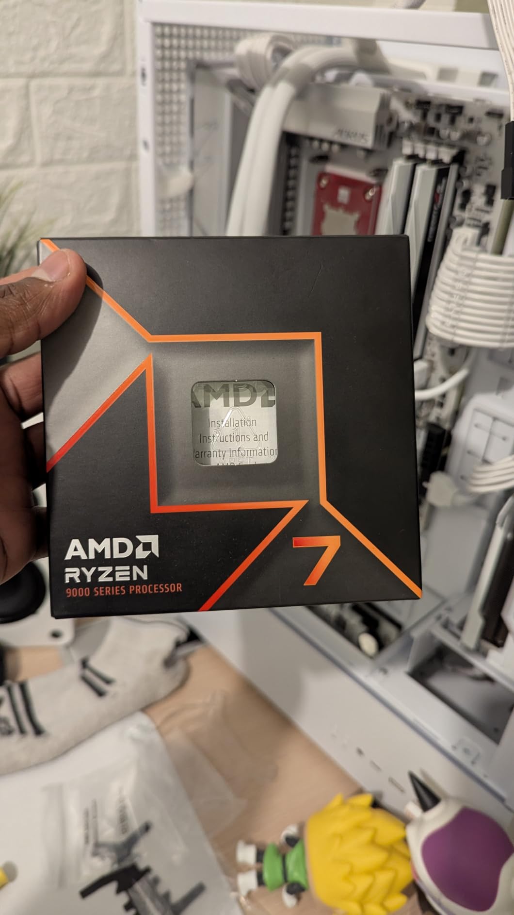 AMD Ryzen™ 7 9700X 8-Core, 16-Thread Unlocked Desktop Processor - Customer Photo 2