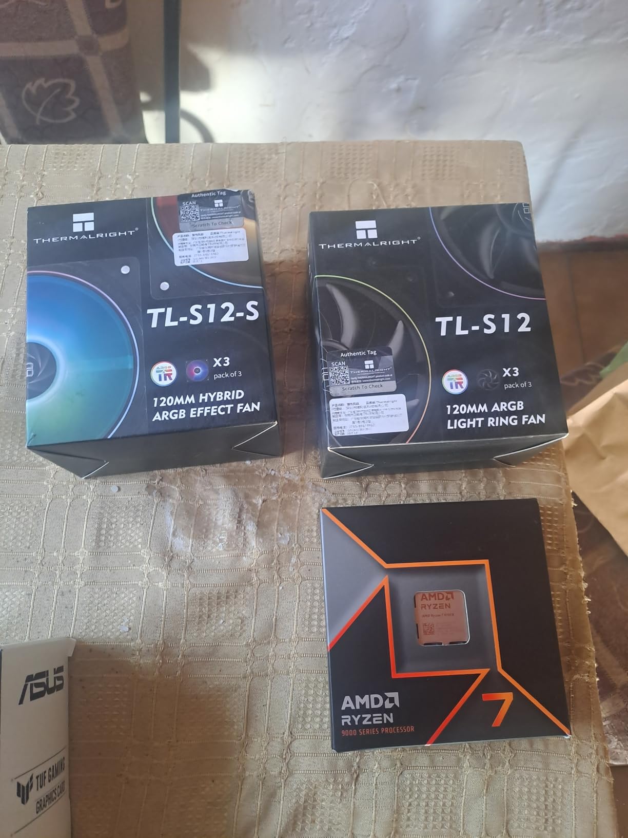 AMD Ryzen™ 7 9700X 8-Core, 16-Thread Unlocked Desktop Processor - Customer Photo 2