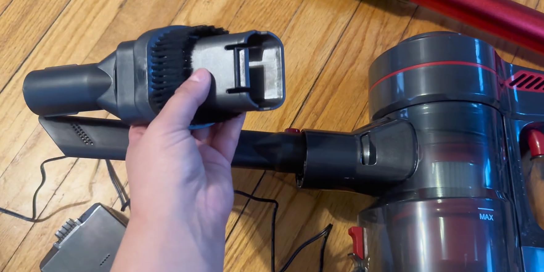 Cordless Vacuum Cleaner, Stick Vacuum with Powerful Suction, 45Mins Runtime Vacuum Cleaners for Home, Anti-tangle and 1.5L Dust Cup, 6 in 1 Lightweight Vacuum for Hardwood Floor Carpet Pet Hair - Customer Photo 2