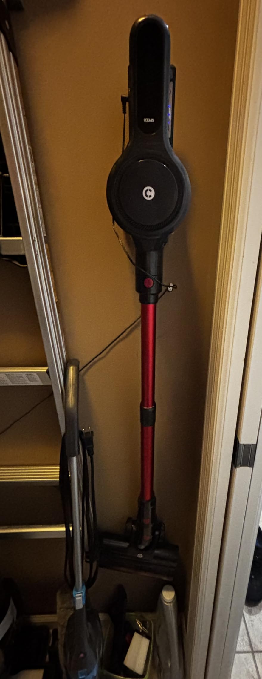 Cordless Vacuum Cleaner, Stick Vacuum with Powerful Suction, 45Mins Runtime Vacuum Cleaners for Home, Anti-tangle and 1.5L Dust Cup, 6 in 1 Lightweight Vacuum for Hardwood Floor Carpet Pet Hair - Customer Photo 4