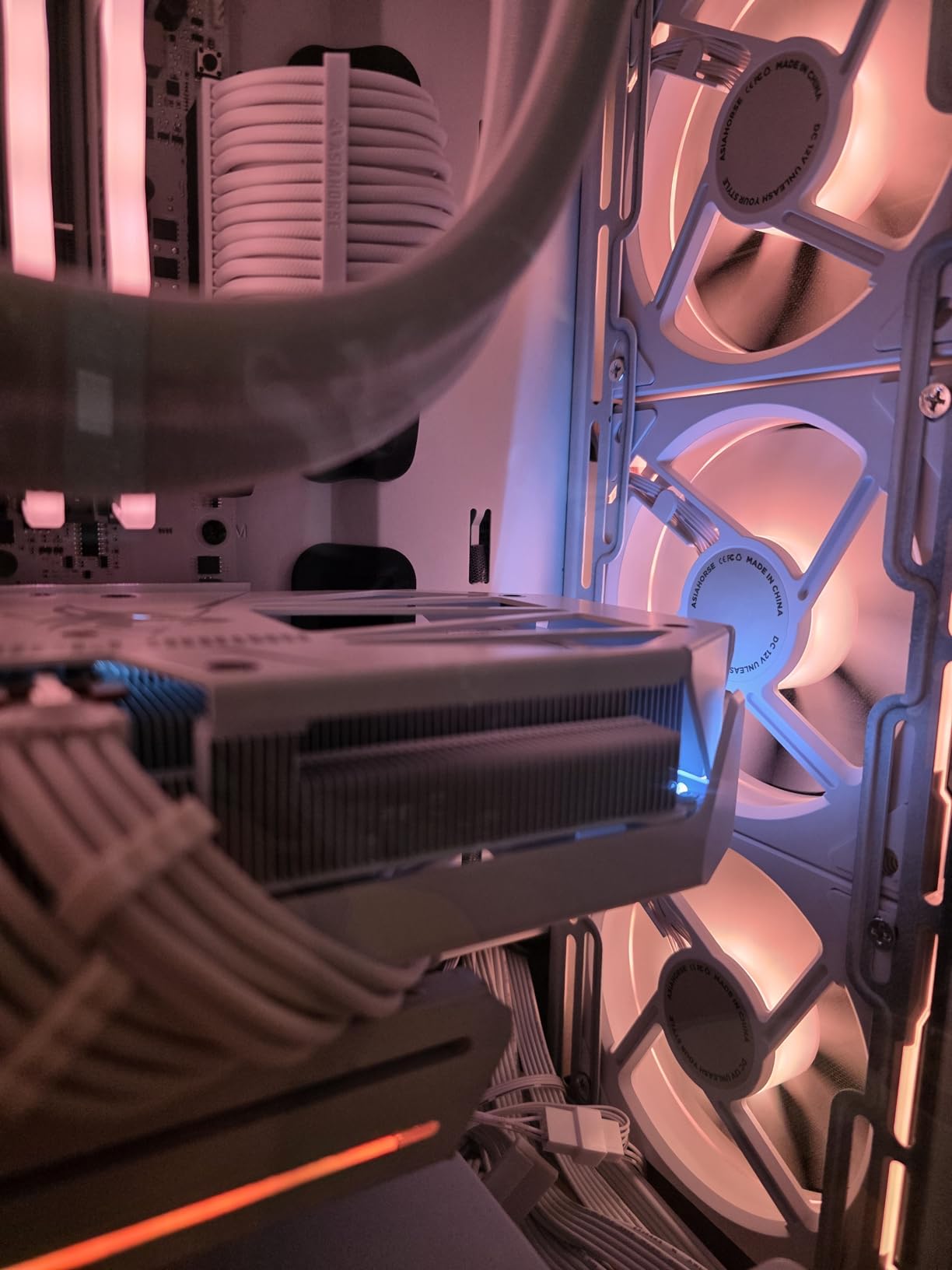 AsiaHorse AMICI-5GT RGB PC Fans, Infinity Mirror ARGB Fans HDB Bearing Fan Speeds Up to 1800 RPM with 24 LED Lights, Reverse Blade Fan Compatible Motherboard Aura SYNC (Not Wireless Connection) Customer Review AsiaHorse AMICI-5GT RGB PC Fans, Infinity Mirror ARGB Fans HDB Bearing Fan Speeds Up to 1800 RPM with 24 LED Lights, Reverse Blade Fan Compatible Motherboard Aura SYNC (Not Wireless Connection) - Customer Photo 1