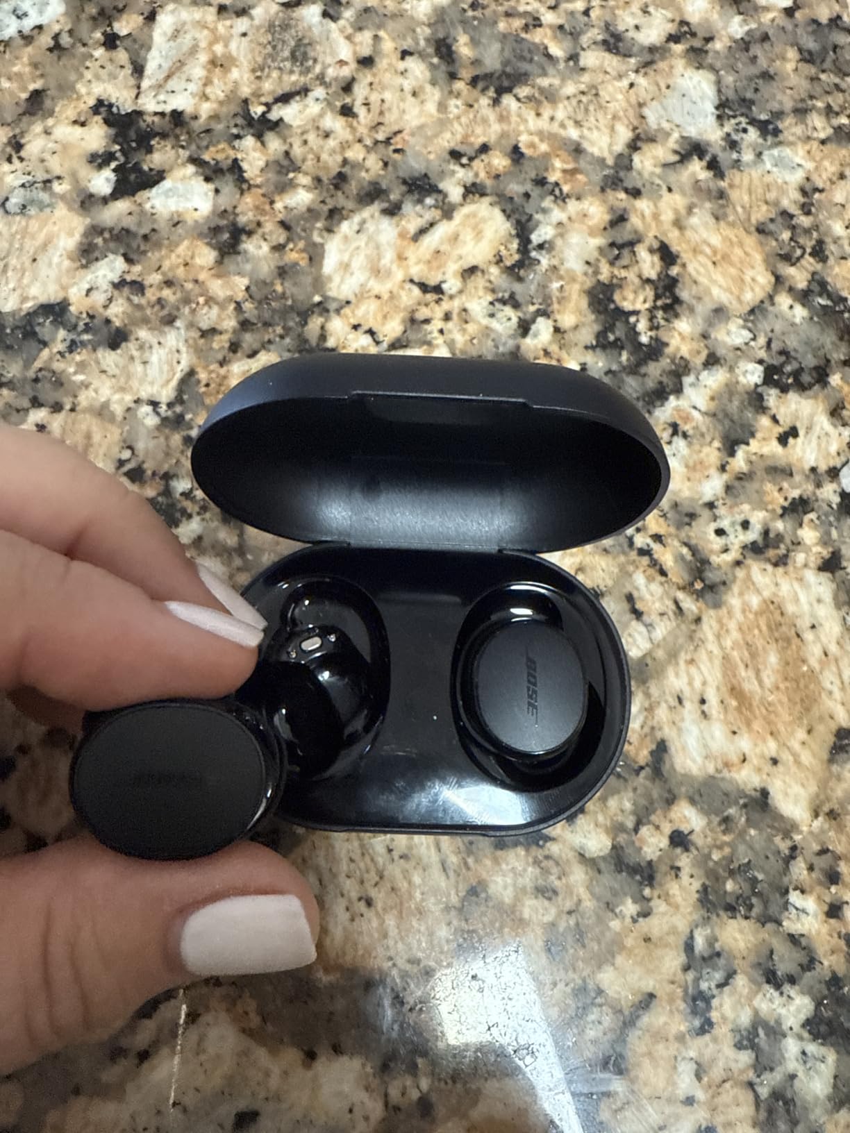 Bose QuietComfort Bluetooth Earbuds, True Wireless Earbuds with Active Noise Cancellation and Mic, Deep Bass, IPX4 Rating, Up to 8.5 Hours of Playtime, Black Customer Review Bose QuietComfort Bluetooth Earbuds, True Wireless Earbuds with Active Noise Cancellation and Mic, Deep Bass, IPX4 Rating, Up to 8.5 Hours of Playtime, Black - Customer Photo 2