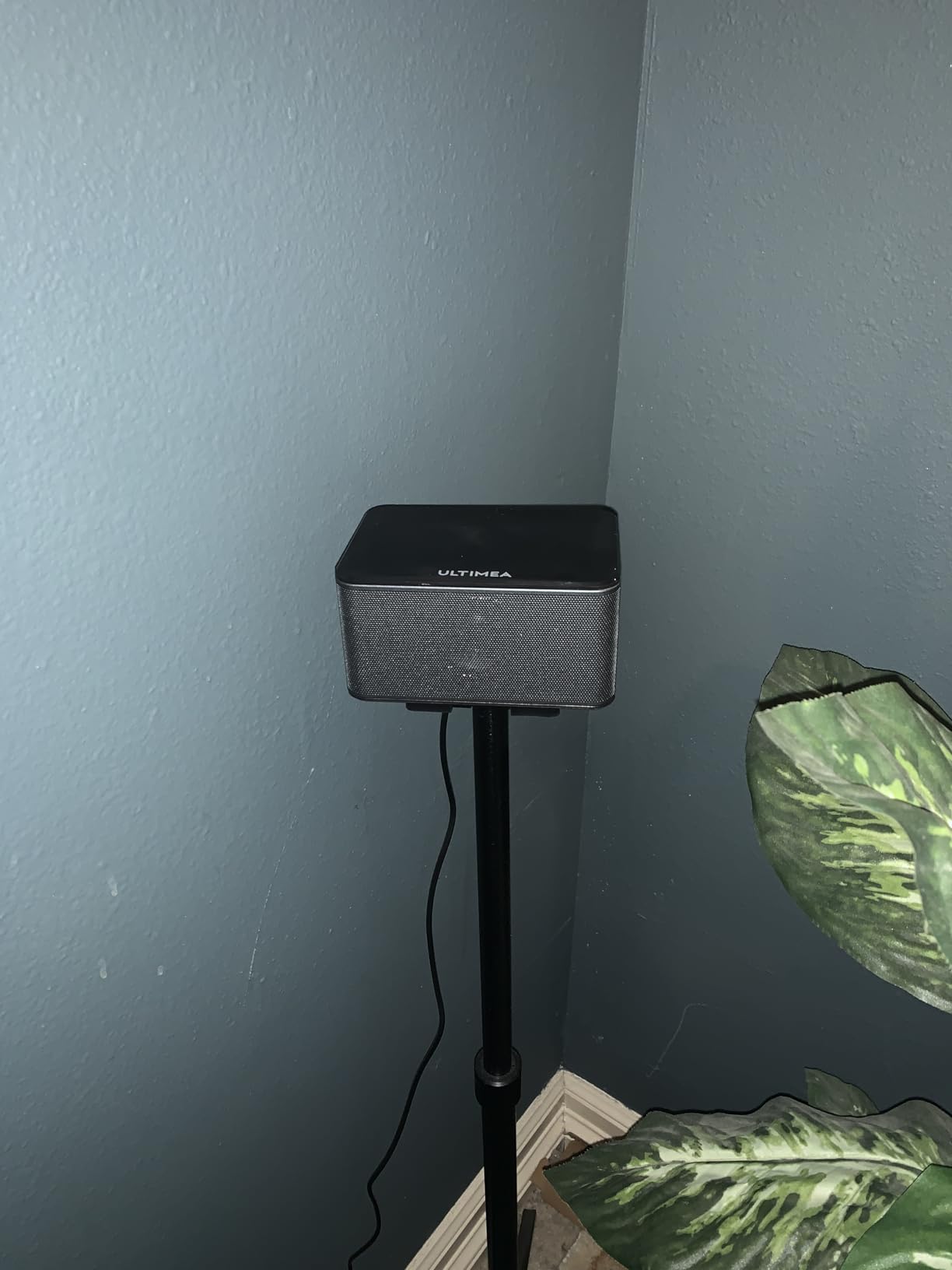 ULTIMEA 5.1 Virtual Surround Sound Bar, 320W Home Theater Surround System with Adjustable Speakers & Subwoofer, TV Speaker Soundbar, Sound Bar for Smart TV, Bluetooth 5.3, Easy Setup, Poseidon D50 - Customer Photo 4