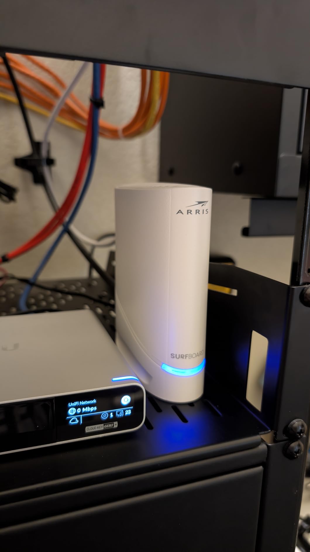 ARRIS (S34) - Cable Modem - Fast DOCSIS 3.1 Multi-Gigabit Cable Modem, for Comcast Xfinity, Cox, Spectrum & More, 2.5 Gbps Max Internet Speeds, 1 Year Warranty - (No Built-in WiFi) - Customer Photo 1