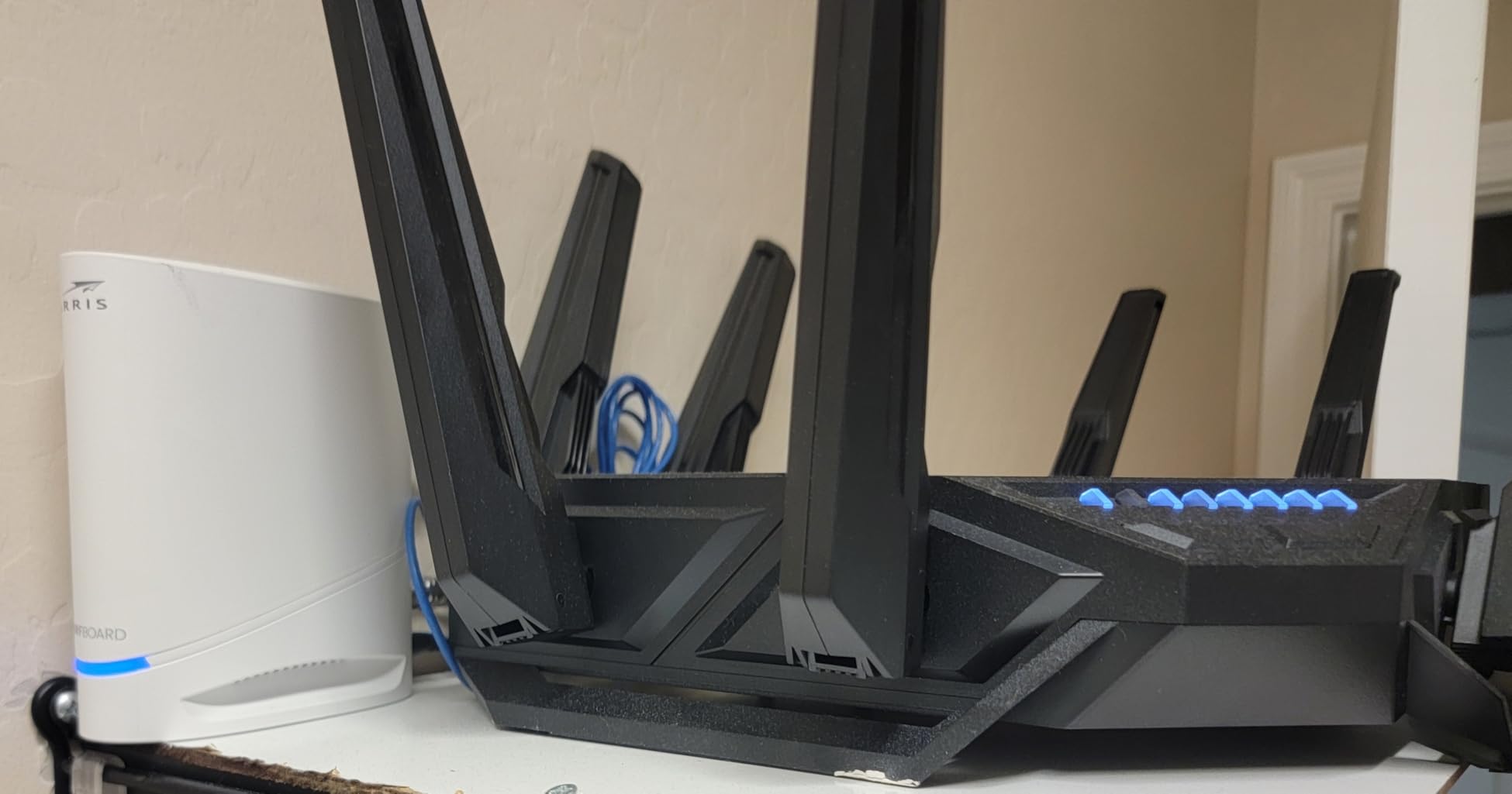 ARRIS (S34) - Cable Modem - Fast DOCSIS 3.1 Multi-Gigabit Cable Modem, for Comcast Xfinity, Cox, Spectrum & More, 2.5 Gbps Max Internet Speeds, 1 Year Warranty - (No Built-in WiFi) - Customer Photo 2