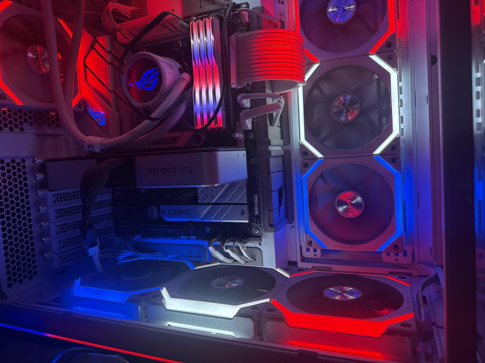 WD_BLACK 4TB SN850X NVMe Internal Gaming Solid State Drive with Heatsink - Works with PlayStation 5, Gen4 PCIe, M.2 2280, Up to 7,300 MB/s - WDS400T2XHE - Customer Photo 4