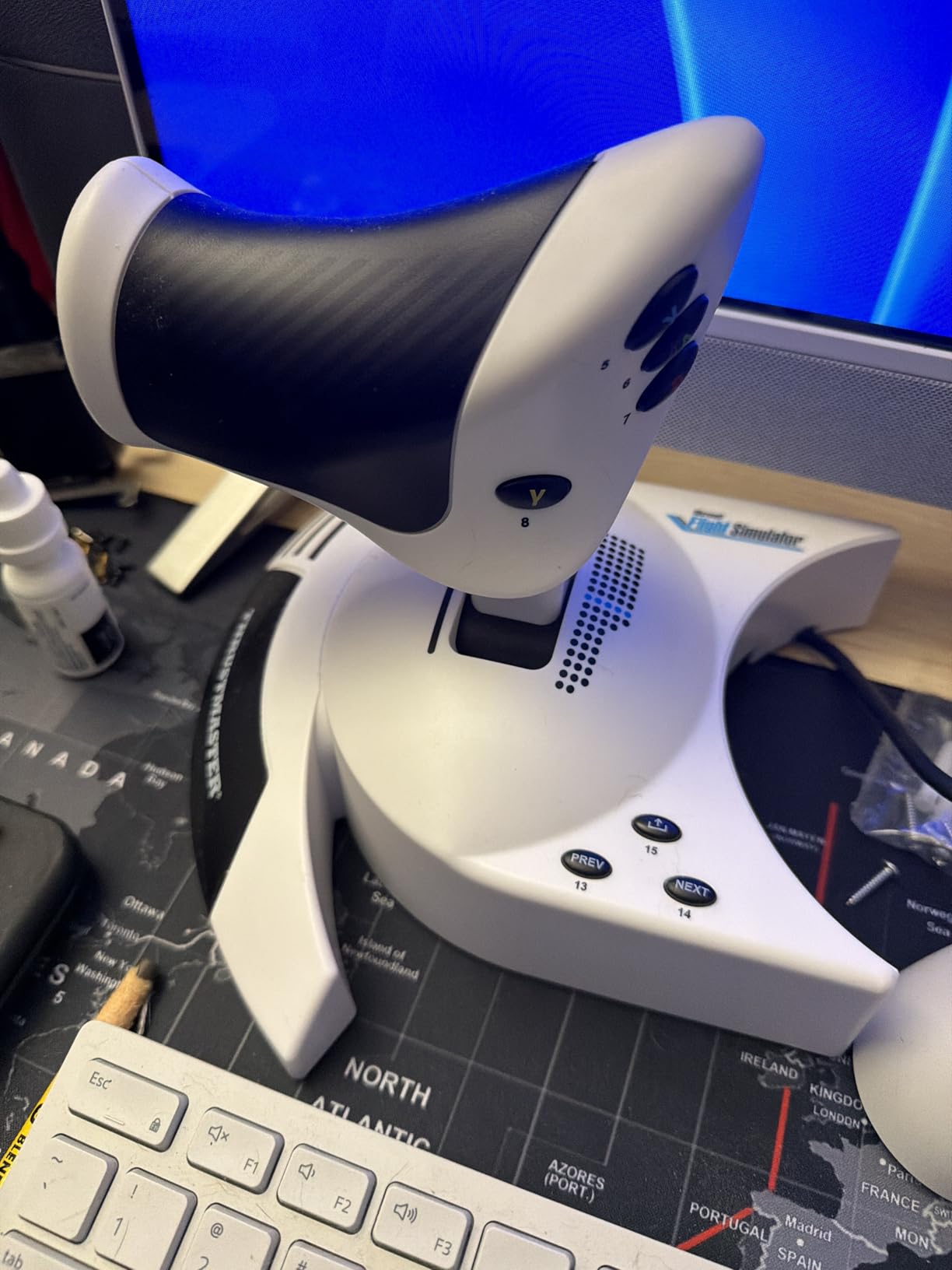 Thrustmaster T-Flight Hotas One Microsoft Flight Sim 2024 Collectors Edition (compatible with Xbox Series X|S and PC) - Customer Photo 1