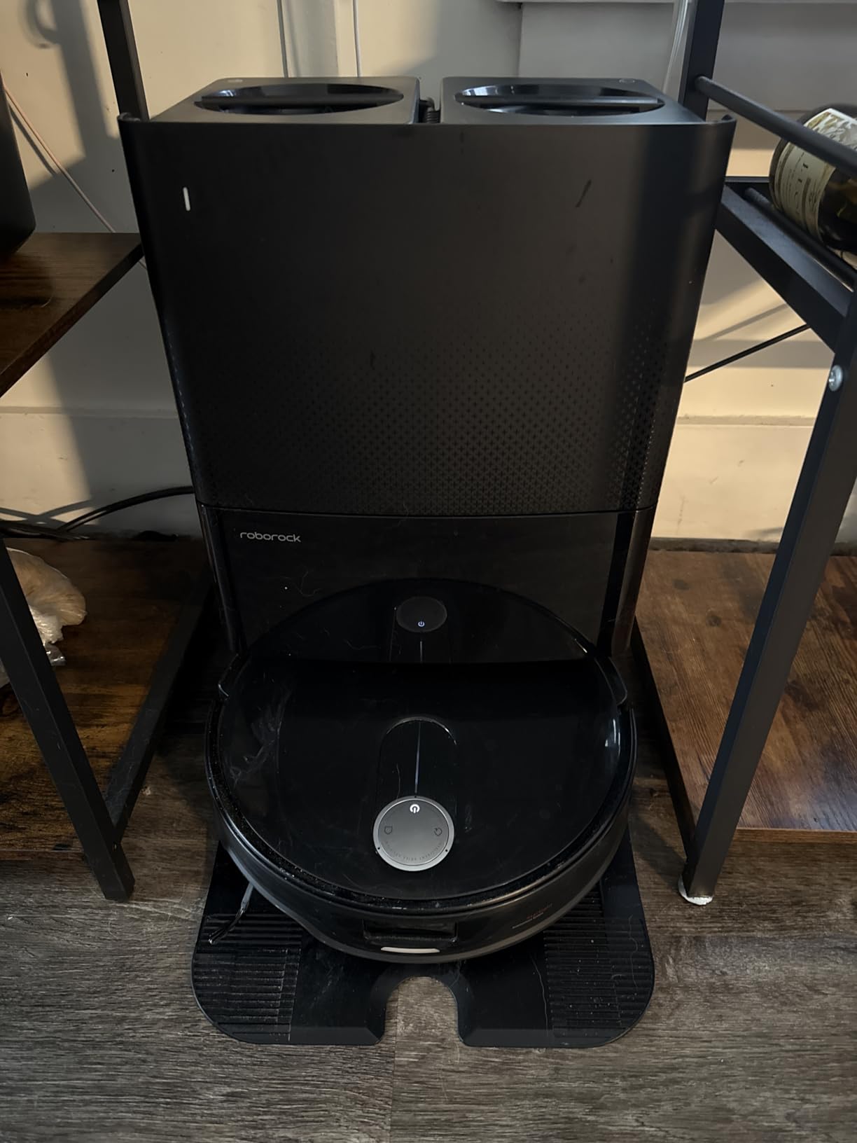 roborock Qrevo Slim Robot Vacuum and Mop Combo, 8.2cm Ultra-Slim, 3D Sensing Tech, Advanced Obstacle Recognition, 11,000Pa Suction, FlexiArm Side Brush & Mop, Auto Mop Washing & Drying, Self-Emptying - Customer Photo 2