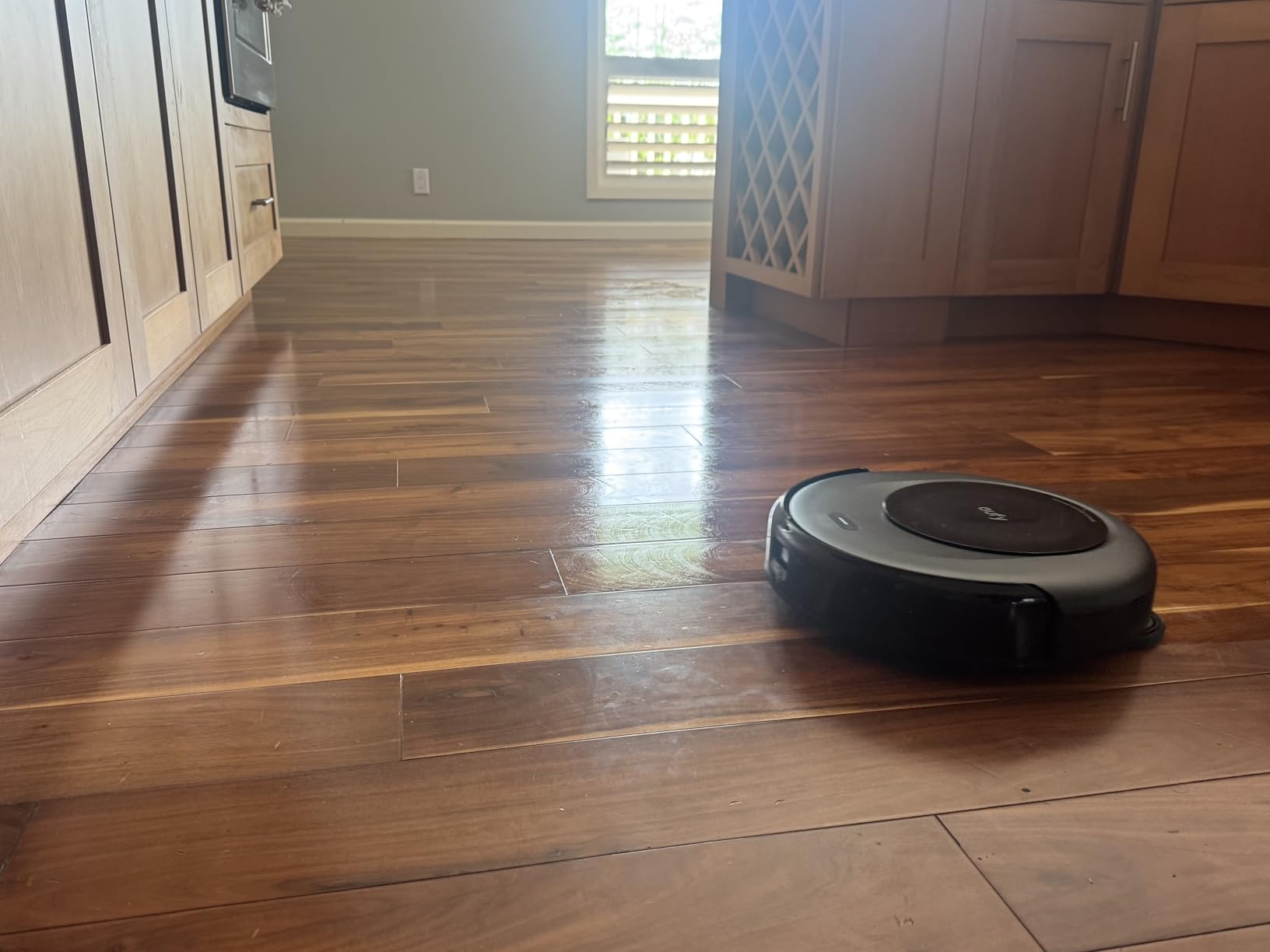 eufy Robot Vacuum Omni C20, Robot Vacuum and Mop Combo, All-in-One Station, Auto Mop Washing and Auto Drying for Hands-Free Cleaning, 7000 Pa Powerful Suction, Self Emptying, 3.35-Inch Design - Customer Photo 2