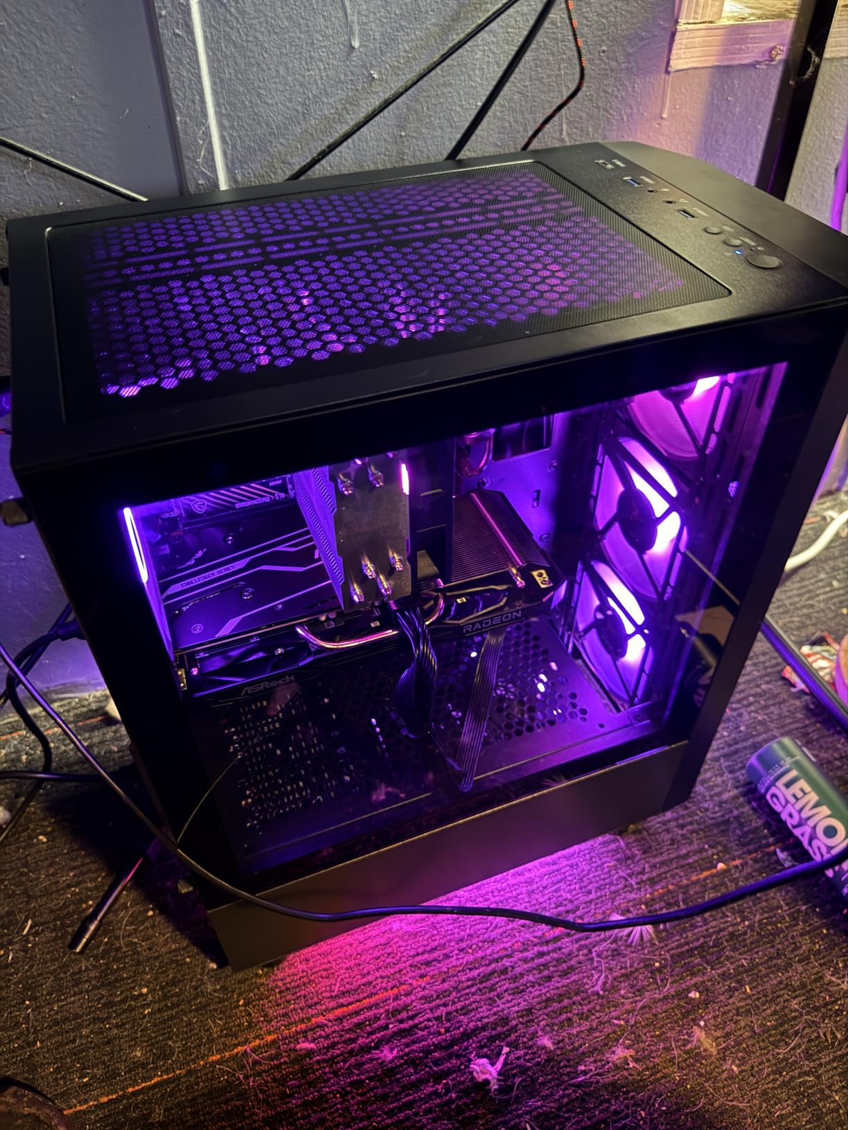 Skytech Gaming Shadow Desktop PC, Ryzen 5 5600 3.5 Ghz (4.4GHz), AMD RX 6600 8GB, 1TB NVMe SSD, 16GB DDR4 RAM 3200, 650W Gold PSU, Wi-Fi, Win 11 - Customer Photo 1