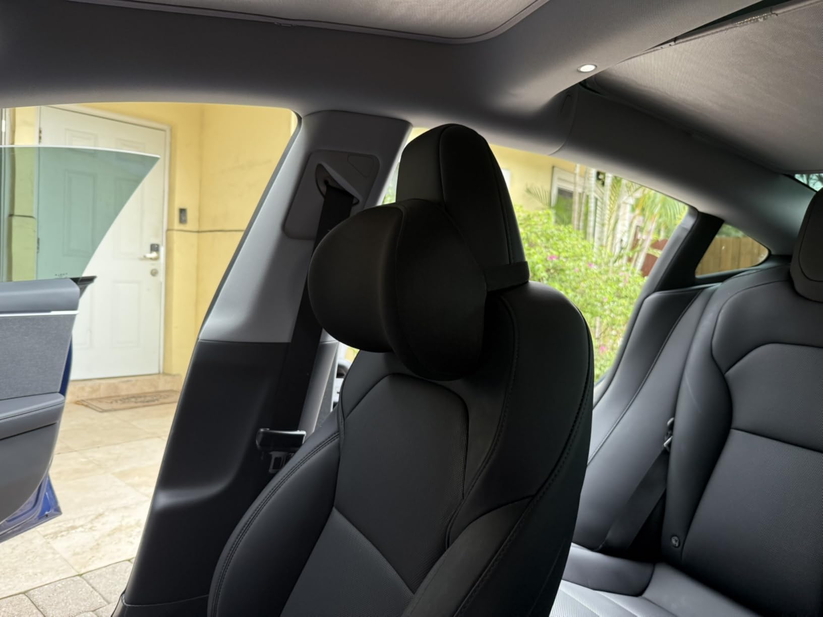 Wigoo 2025 Upgrade Car Neck Pillow [No More Pressure, Odorless] Soft Car Headrest Pillow with Adjustable Strap Removable Cover 100% Memory Foam, Fits All Vehicles (Black 2-Pack) - Customer Photo 2