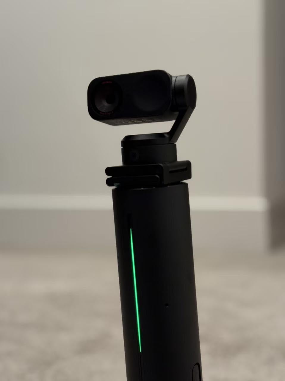 Insta360 Link 2 - PTZ 4K Webcam for PC/Mac, 1/2