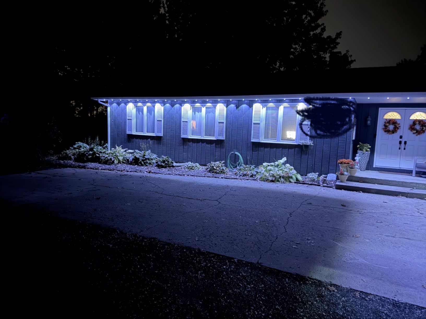 Lepro E1 AI Permanent Outdoor Lights APP Control, 100ft 60 LED Smart RGB+IC+Warm/Cool White House Eave Light for Halloween Christmas, Alexa Google Enabled, 2.4 GHz WiFi/Bluetooth, NO Remote Controller - Customer Photo 2