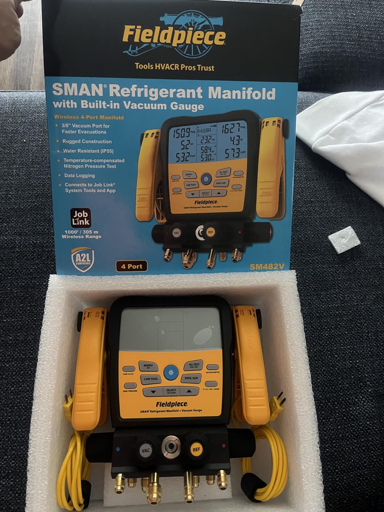 Fieldpiece SM382V Wireless 3-Port SMAN Refrigerant Manifold with Vacuum Gauge – Digital Gauges for HVAC & Refrigeration - Customer Photo 3