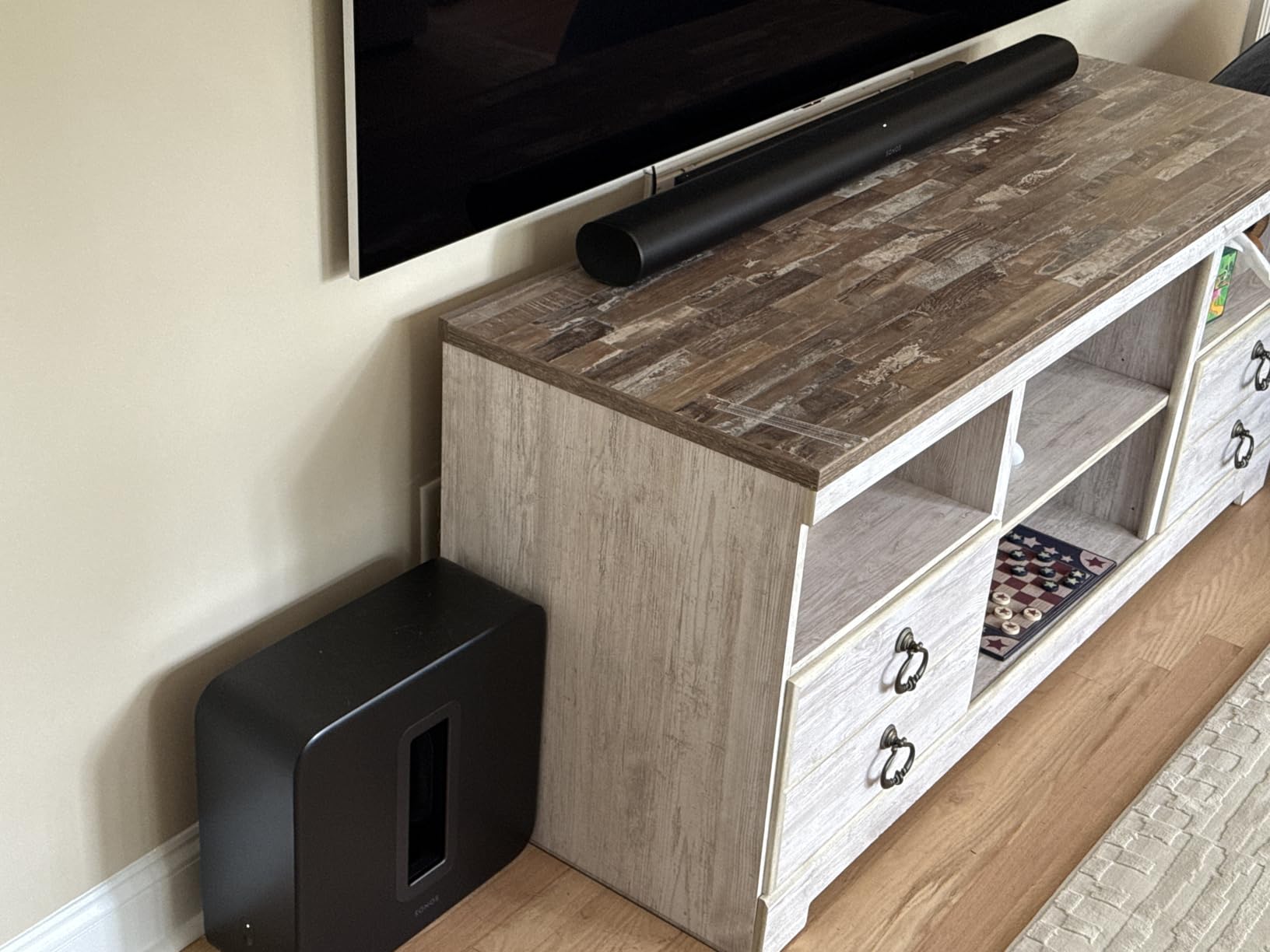 Sonos Arc Ultra Soundbar with Dolby Atmos and Voice Control - 9.1.4 Surround Sound for TV and Music - White - Customer Photo 1