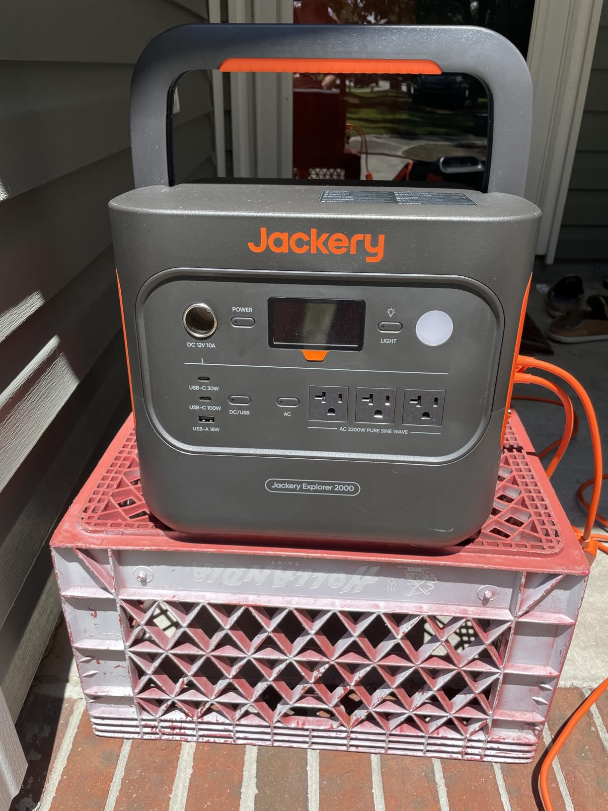 Jackery Solar Generator 2000 v2 with 2x200W Solar Panels, 2042Wh/2200W LiFePo4 Portable Power Station, 20ms UPS Home Backup, USB-C PD 100W Fast Charging for Power Outages, Emergencies, Camping & RVing - Customer Photo 2