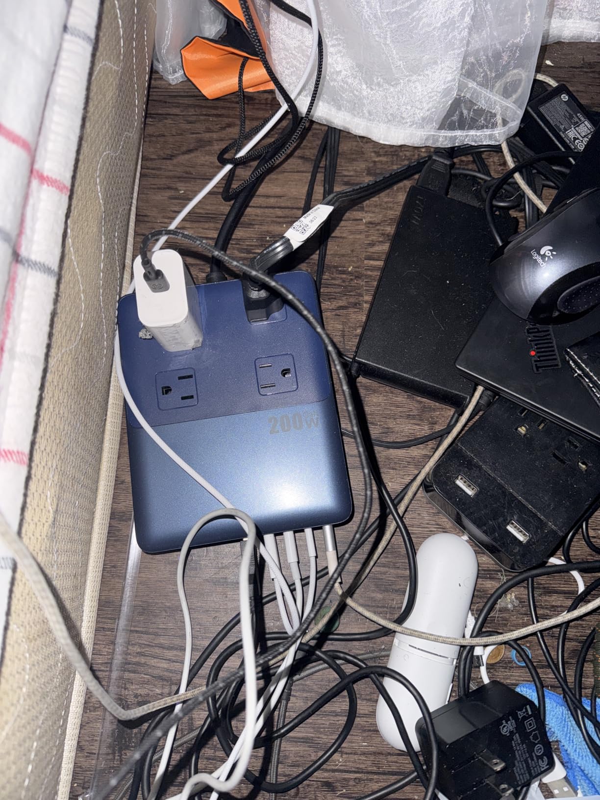 12-in-1 Charging Station USB-C Power Strip with 5ft Cord and Plug, 200W GaN IV Charger Block, 4 AC Outlets, 4 USB A&C for MacBook,iPhone 16/15/14, Desktop Charger for Office, Home - Customer Photo 1