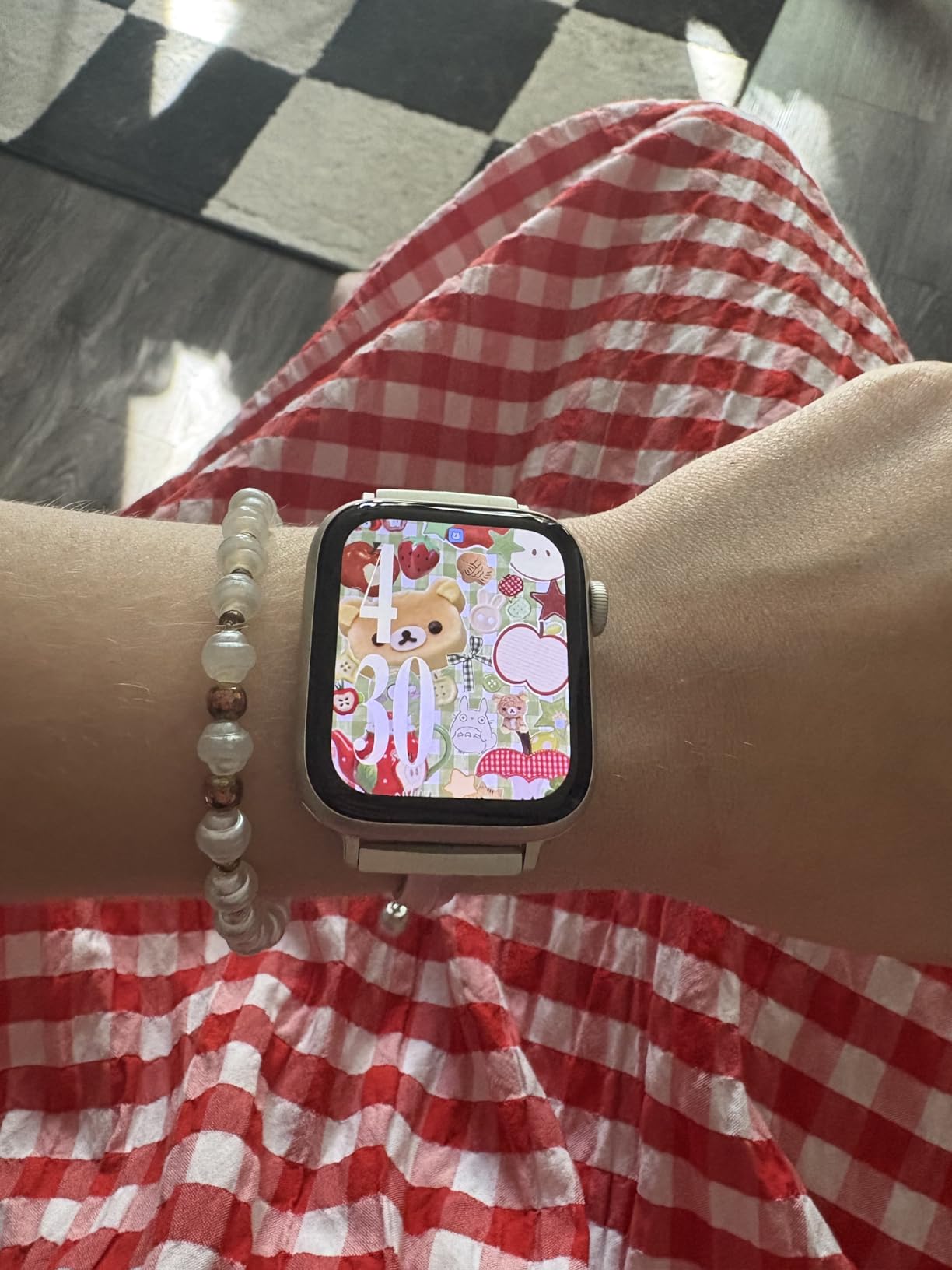 Apple Watch SE (2nd Gen) [GPS 40mm] Smartwatch with Midnight Aluminum Case with Midnight Sport Band S/M. Fitness and Sleep Trackers, Crash Detection, Heart Rate Monitor, Retina Display - Customer Photo 3