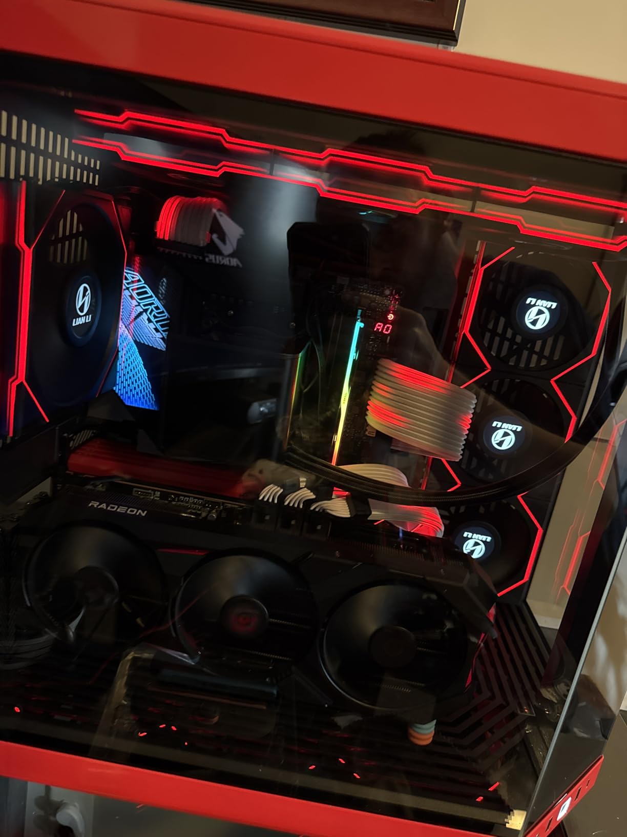 GIGABYTE X870E AORUS Master AMD AM5 LGA 1718 Motherboard, ATX, DDR5, 4X M.2, PCIe 5.0, USB4, WIFI7, 5GbE LAN, EZ-Latch, 5-Year Warranty Customer Review GIGABYTE X870E AORUS Master AMD AM5 LGA 1718 Motherboard, ATX, DDR5, 4X M.2, PCIe 5.0, USB4, WIFI7, 5GbE LAN, EZ-Latch, 5-Year Warranty - Customer Photo 2