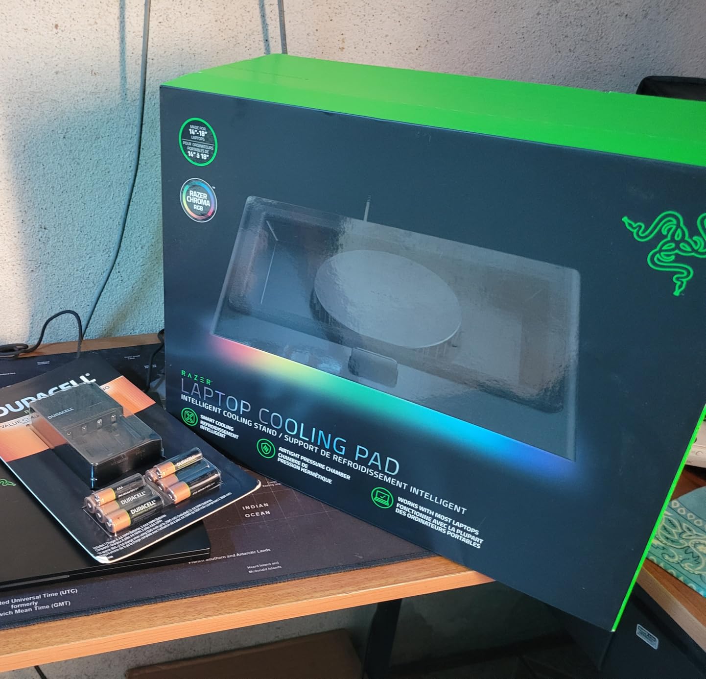 Razer Laptop Cooling Pad: Adaptive Smart - Intelligent Fan Control - Airtight Pressure Chamber - Fits Most Laptops & Macbooks 14 Razer Laptop Cooling Pad: Adaptive Smart - Intelligent Fan Control - Airtight Pressure Chamber - Fits Most Laptops & Macbooks 14