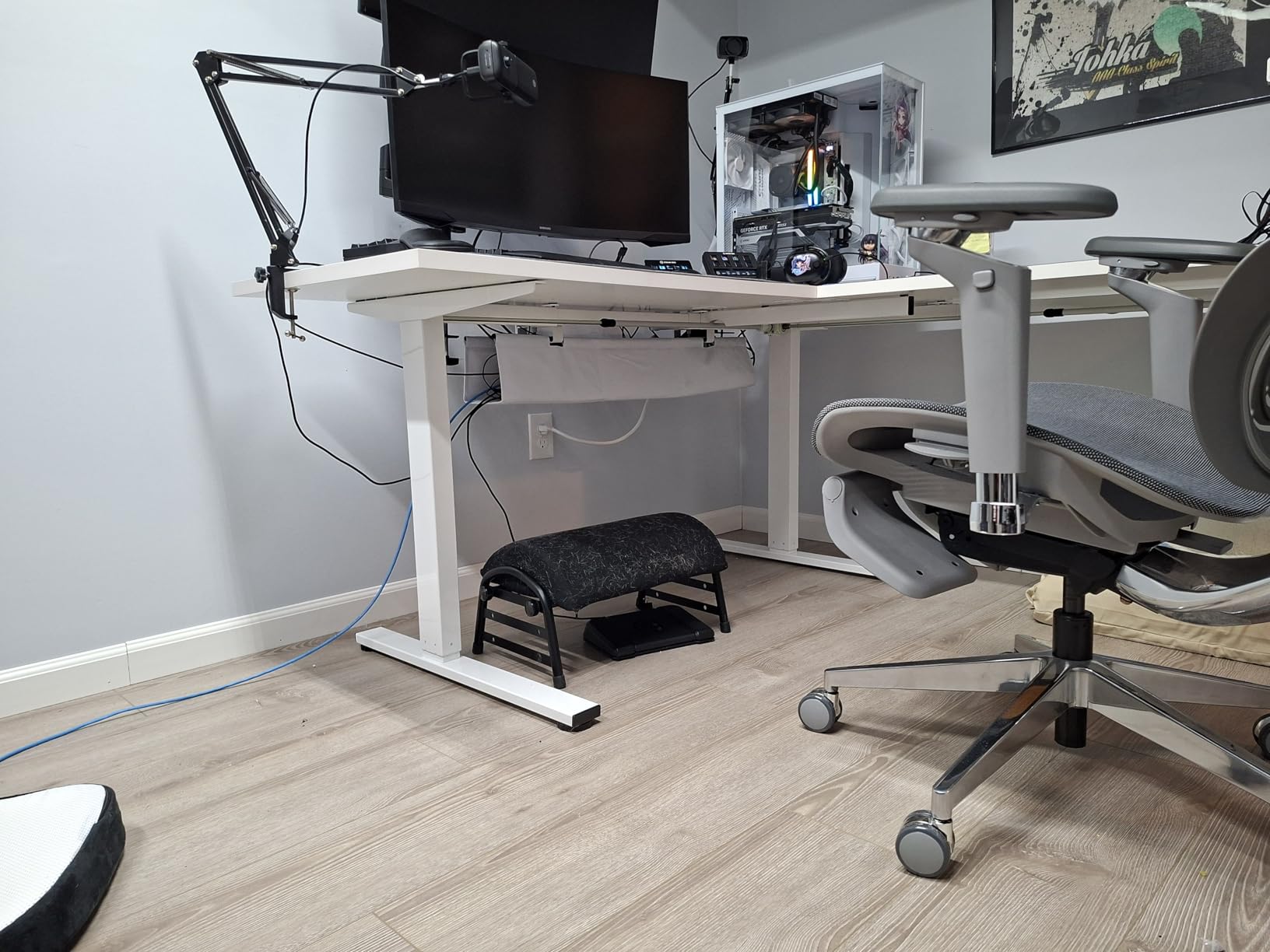 Univivi No Drill Under Desk Cable Management Tray, 36