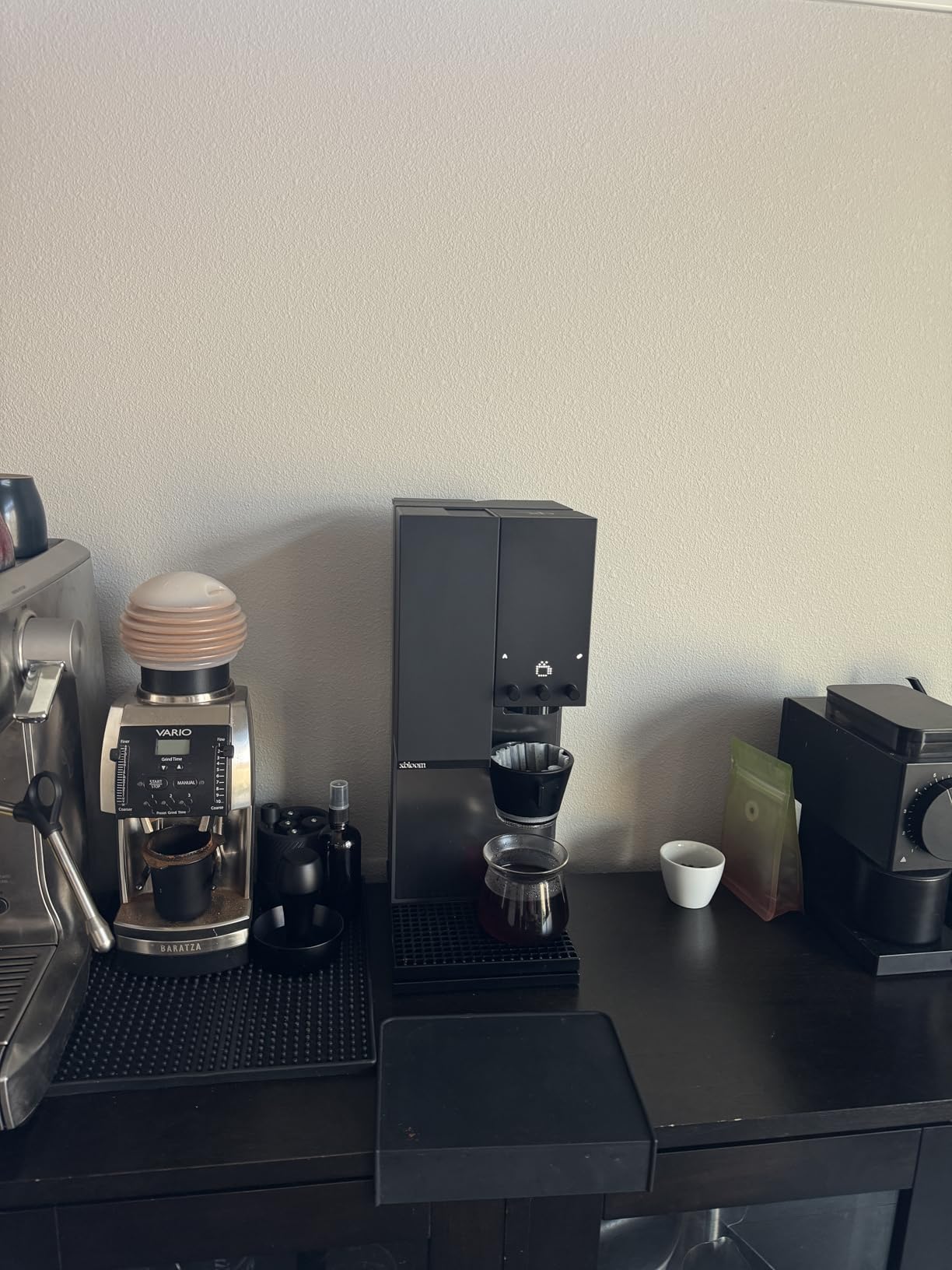 xBloom Studio – The Ultimate Coffee Machine – Drip Coffee Maker with Integrated Grinder, Scale, and 3 Levels of Automation, Moonlight White - Customer Photo 1