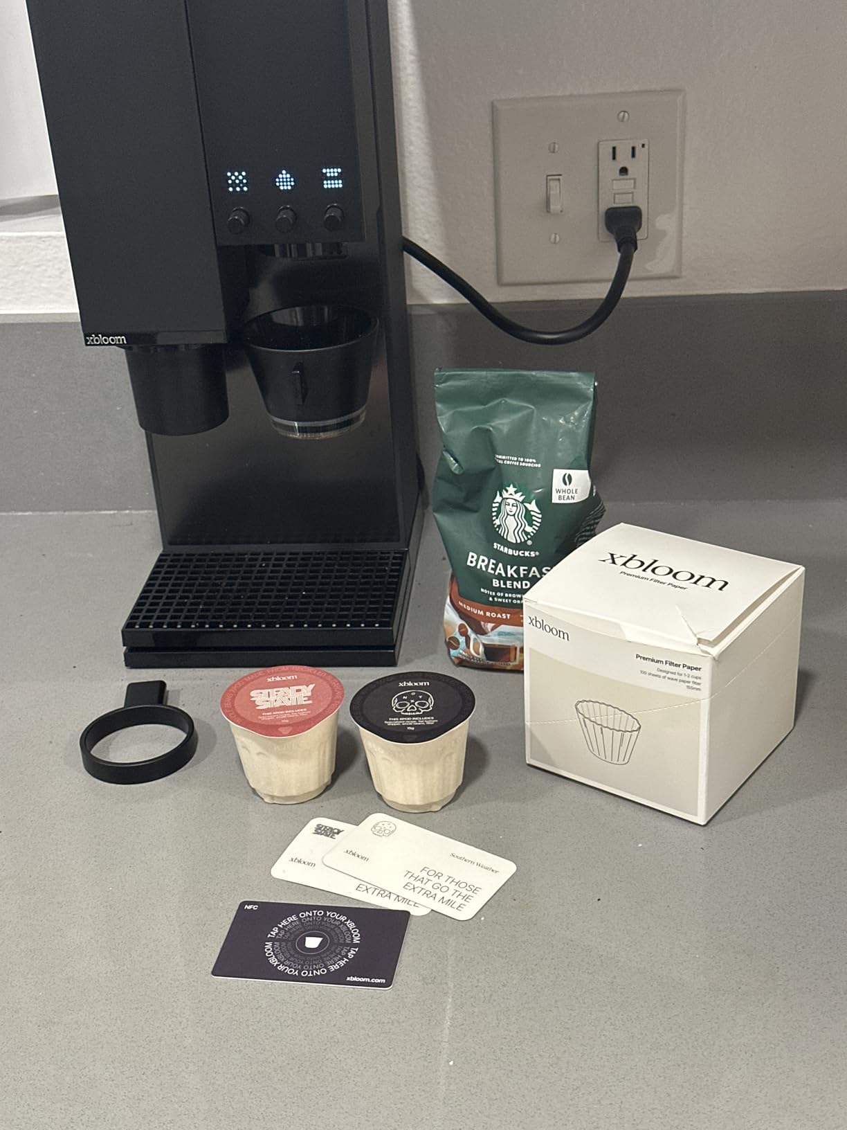 xBloom Studio – The Ultimate Coffee Machine – Drip Coffee Maker with Integrated Grinder, Scale, and 3 Levels of Automation, Moonlight White - Customer Photo 2