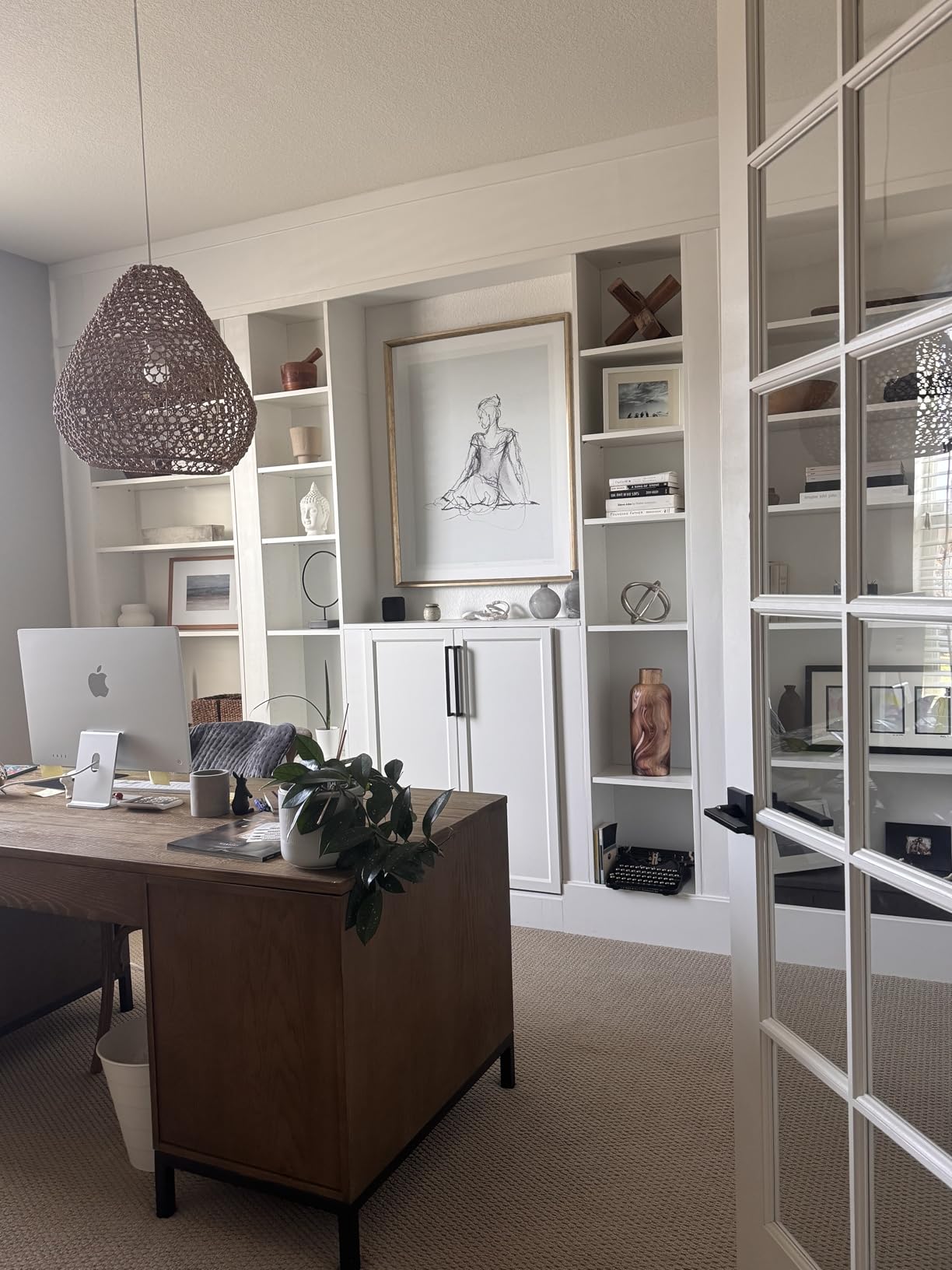 Apple 2024 iMac All-in-One Desktop Computer with M4 chip with 8-core CPU and 8-core GPU: Built for Apple Intelligence, 24-inch Retina Display, 16GB Unified Memory, 256GB SSD Storage; Blue - Customer Photo 2