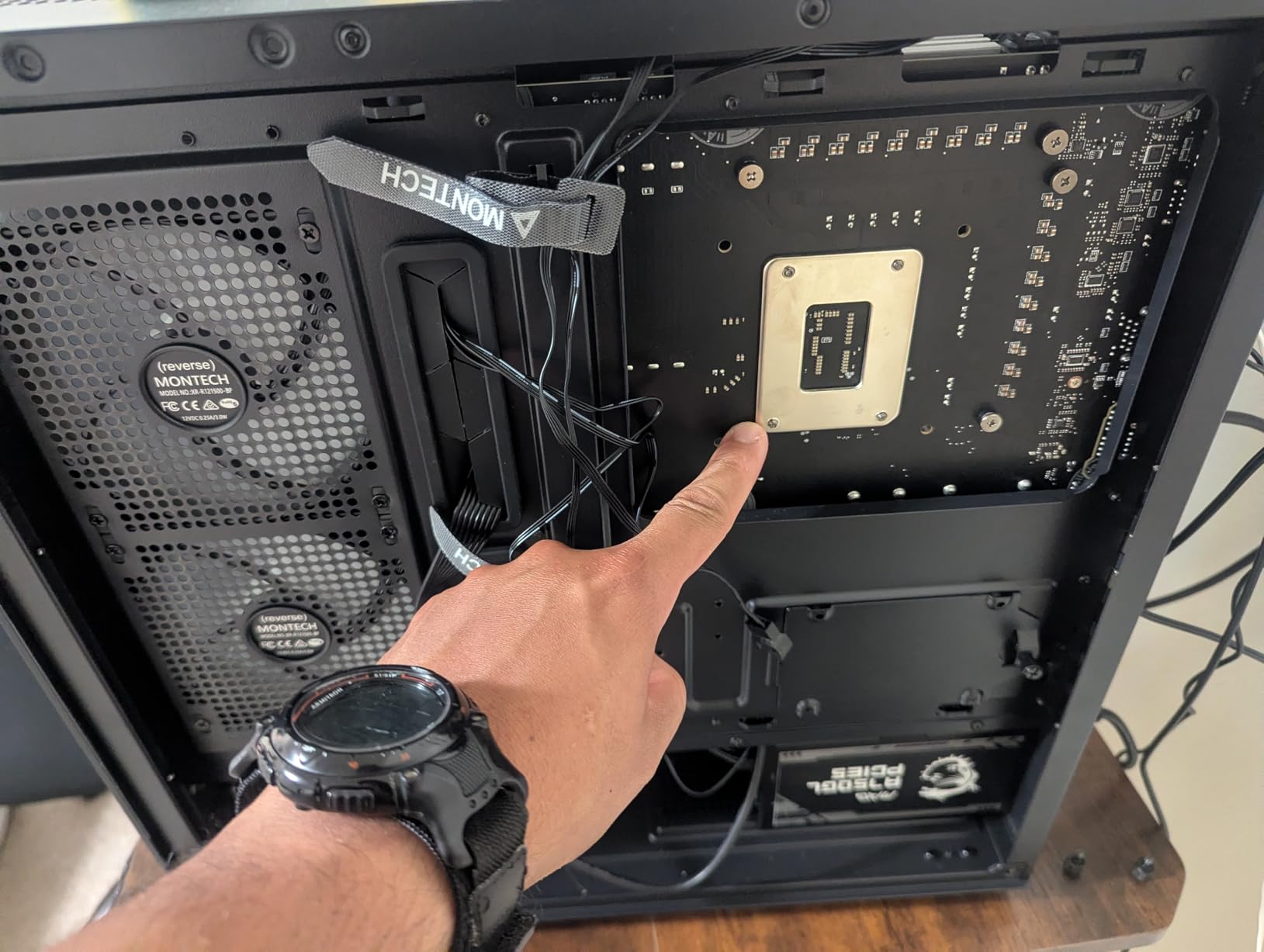 ARCTIC Liquid Freezer III Pro 240-240 mm AIO CPU Cooler, Water Cooling, 38 mm Radiator, PWM Pump, VRM Fan, AMD AM5/AM4, Intel LGA1851/1700 Contact Frame - Black - Customer Photo 2